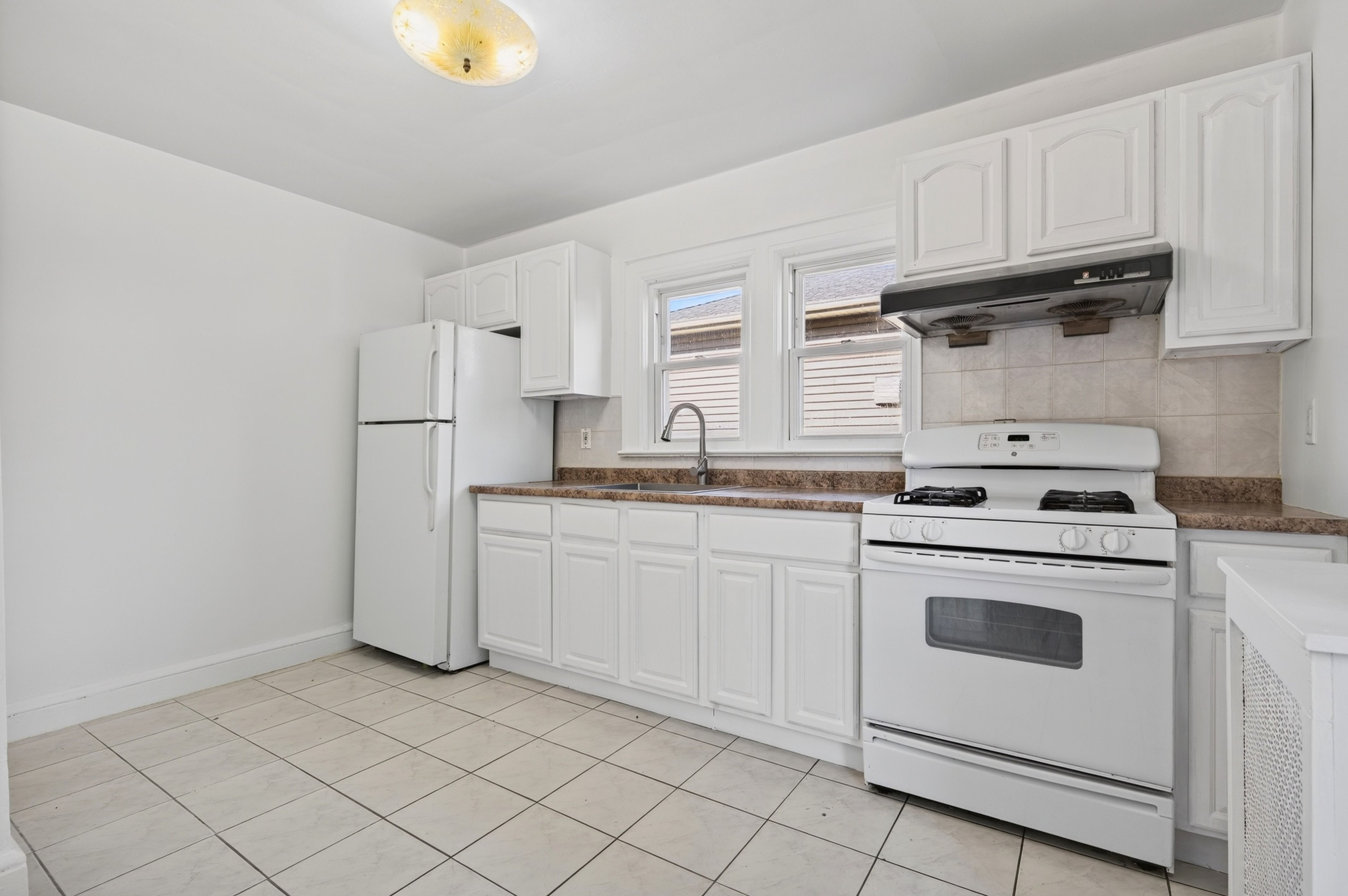  54 McKinley Avenue, Albertson, NY 11507 - 物件實景