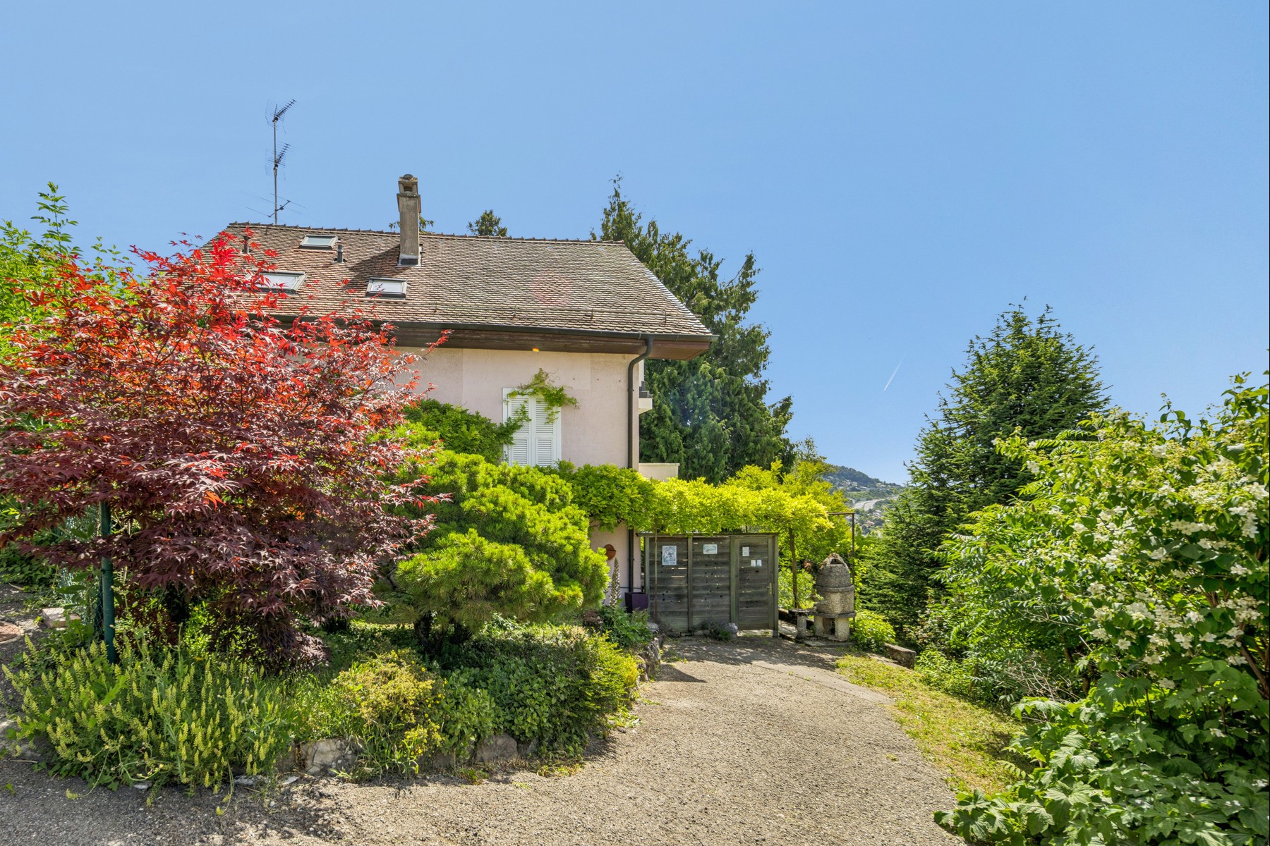  A charming home in a beautiful setting - 物件實景