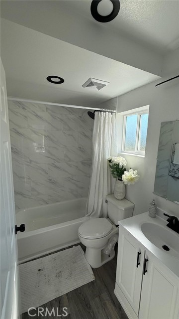 Los Angeles, California, 90002, United States, 6 Bedrooms Bedrooms, ,4 BathroomsBathrooms,Residential,For Sale,2015325