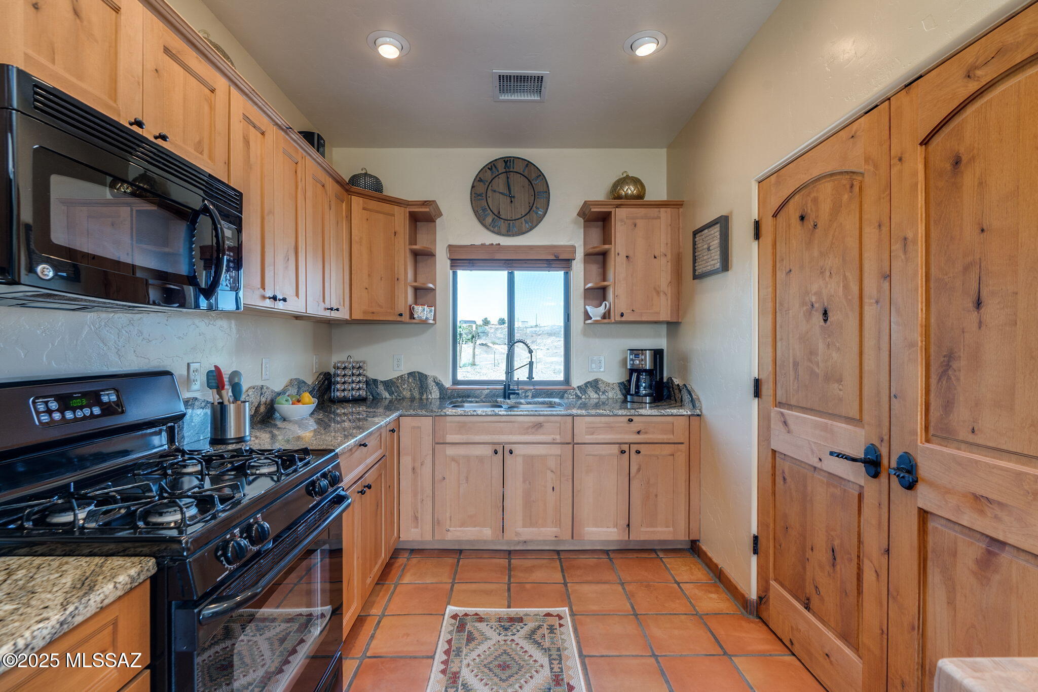 Sonoita, Arizona, 85637, United States, 2 Bedrooms Bedrooms, ,2 BathroomsBathrooms,Residential,For Sale,1882776