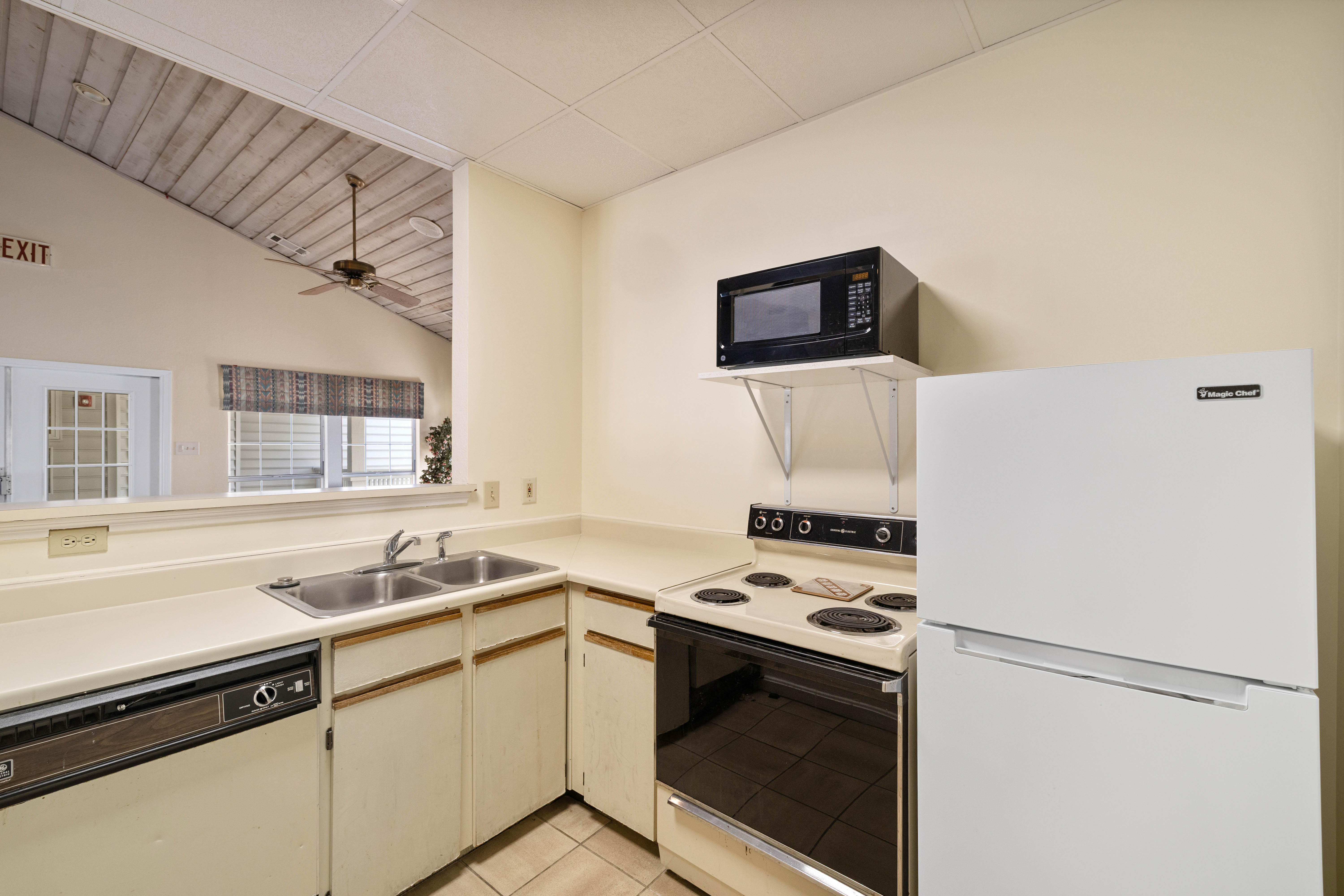  Your peaceful one-bedroom condo in The Hollow awaits. - 物件實景