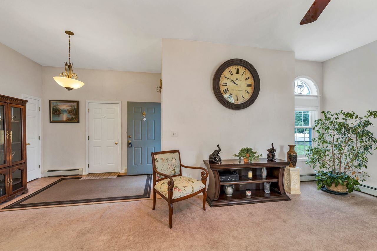 Seabrook, New Hampshire, 03874, United States, 3 Bedrooms Bedrooms, ,2 BathroomsBathrooms,Residential,For Sale,1986462