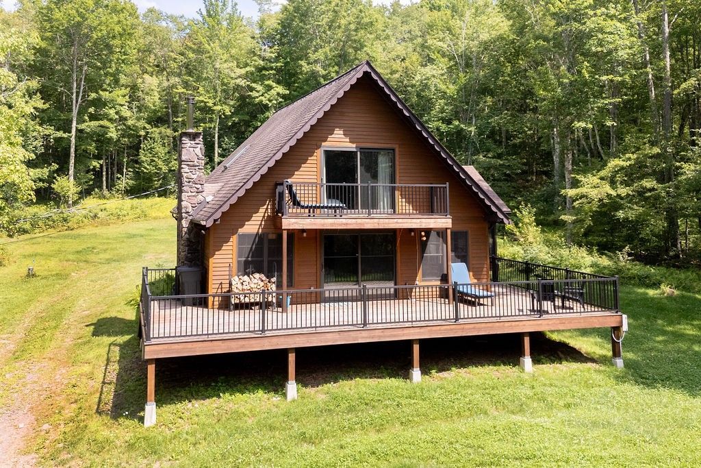 New Kingston, New York, 12459, United States, 3 Bedrooms Bedrooms, ,2 BathroomsBathrooms,Residential,For Sale,1907785
