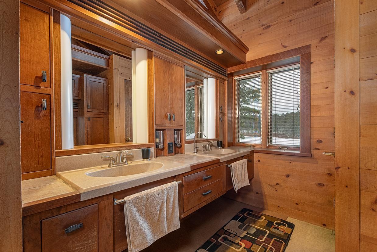 Watersmeet, Michigan, 49969, United States, 4 Bedrooms Bedrooms, ,3 BathroomsBathrooms,Residential,For Sale,1979345