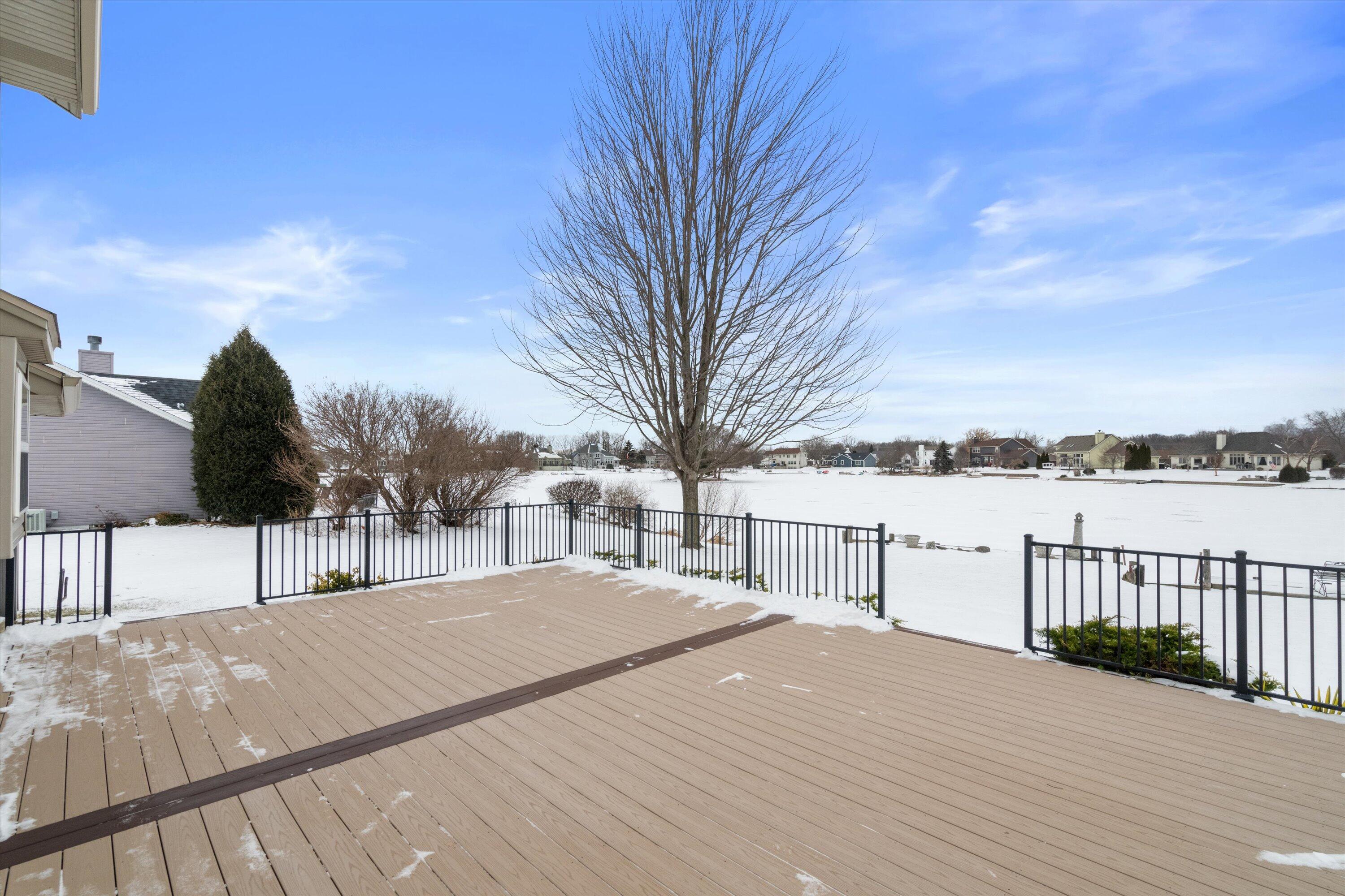 Oak Creek, Wisconsin, 53154, United States, 4 Bedrooms Bedrooms, ,4 BathroomsBathrooms,Residential,For Sale,2007520