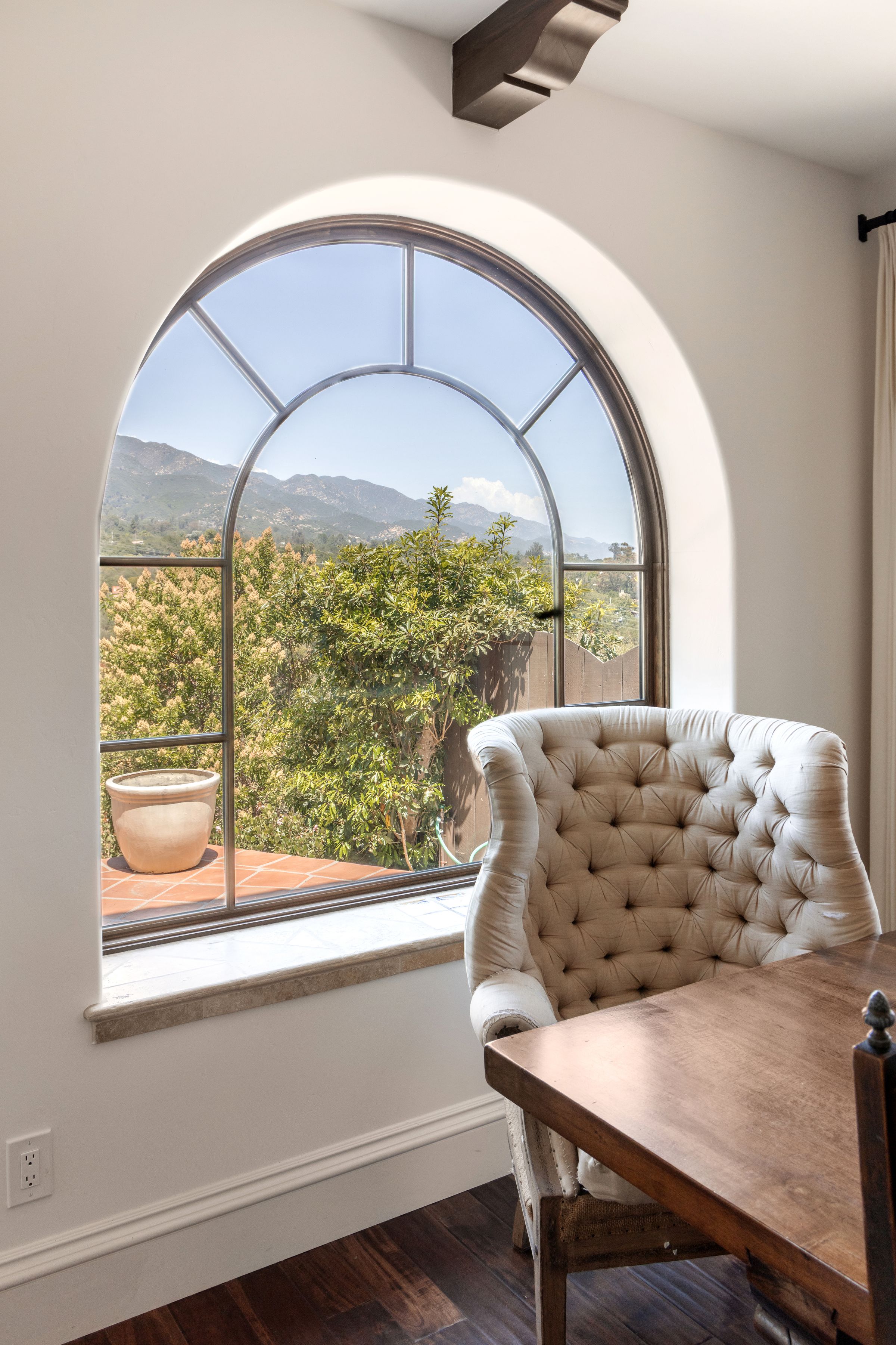  Classic Santa Barbara Home - 物件實景