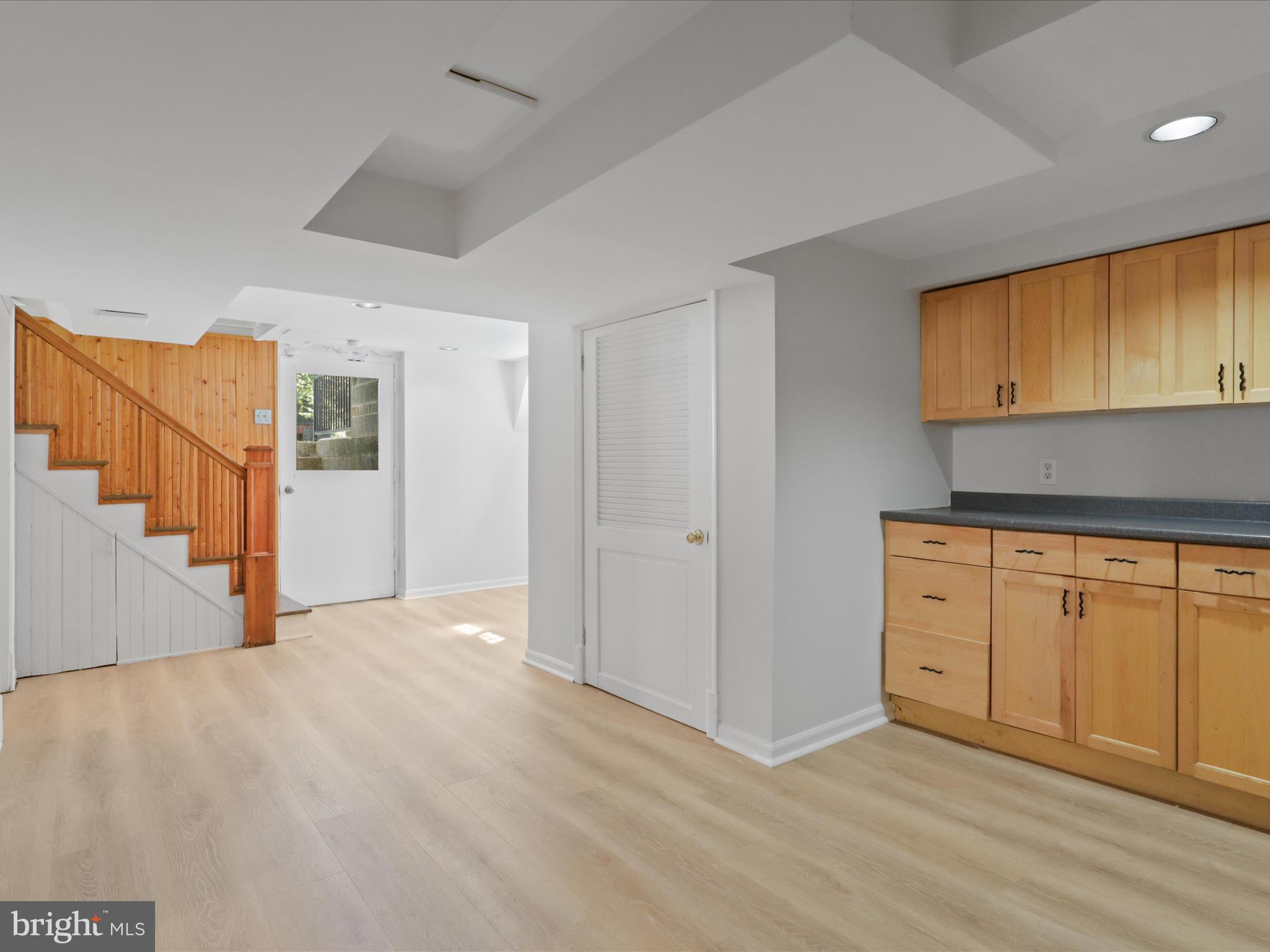 Arlington, Virginia, 22207, United States, 3 Bedrooms Bedrooms, ,3 BathroomsBathrooms,Residential,For Sale,1979007