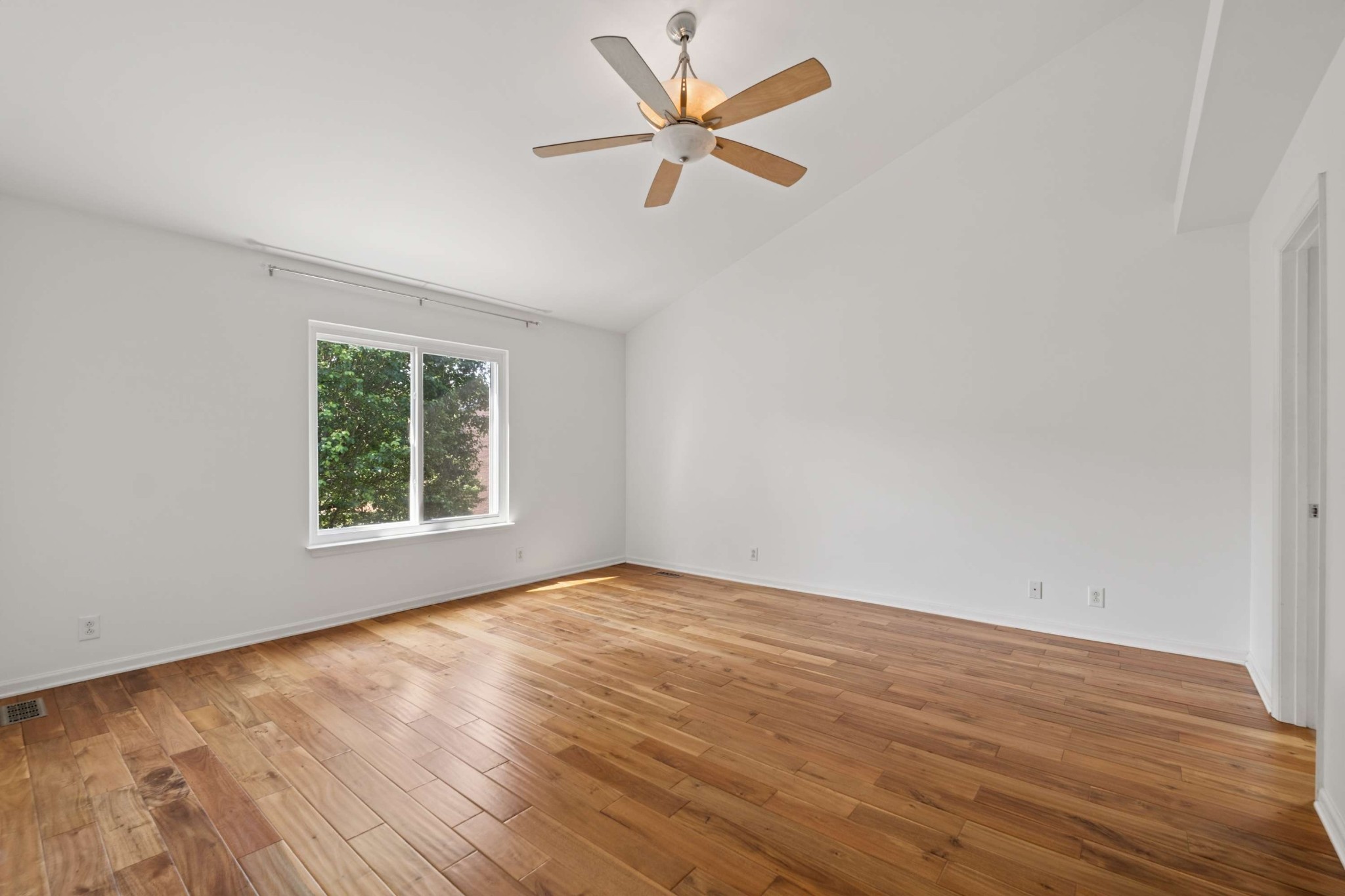  909 Buckskin Ct, Nashville, TN, 37221 - 物件實景