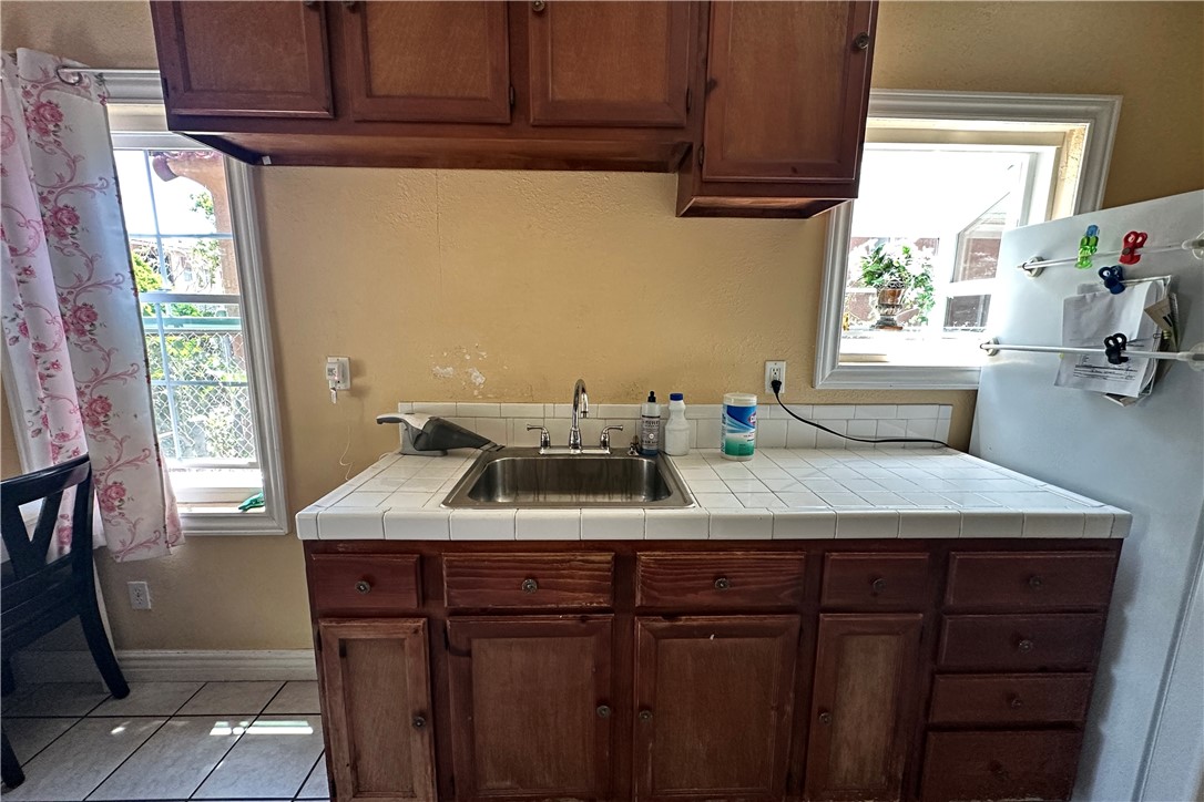 Los Angeles, California, 90047, United States, 3 Bedrooms Bedrooms, ,2 BathroomsBathrooms,Residential,For Sale,1980559