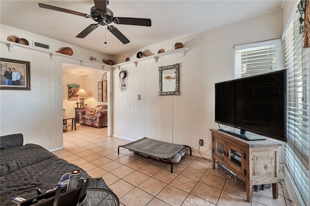 Van Nuys, California, 91406, United States, 4 Bedrooms Bedrooms, ,1 BathroomBathrooms,Residential,For Sale,1982860