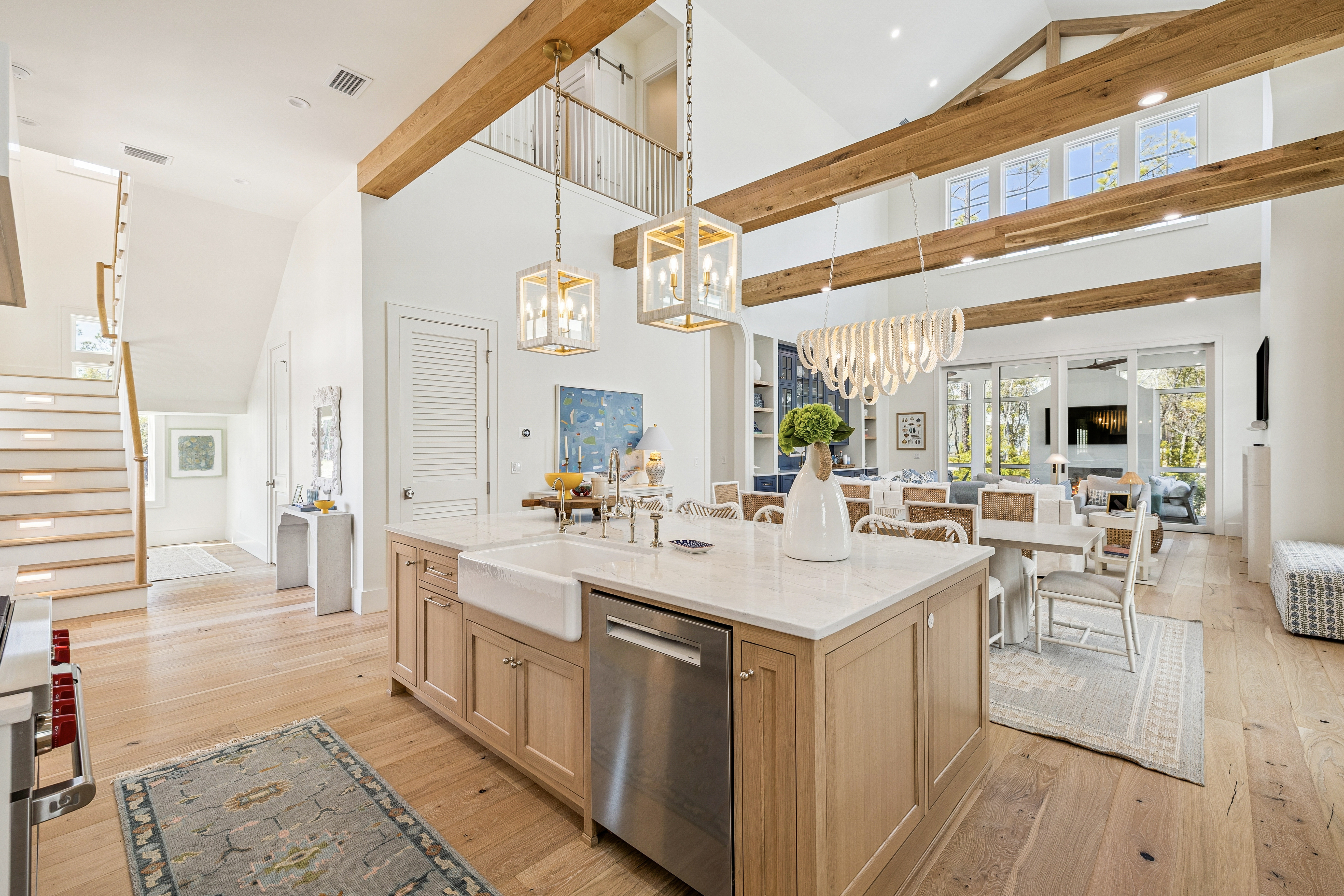  Refined Coastal Residence With Designer Interiors And Exceptional Craftsmanship - 物件實景