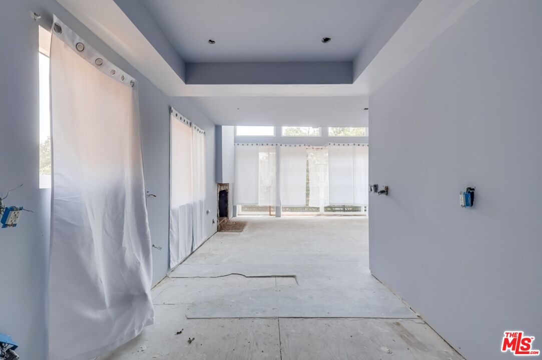 Los Angeles, California, 90046, United States, 3 Bedrooms Bedrooms, ,2 BathroomsBathrooms,Residential,For Sale,1908344
