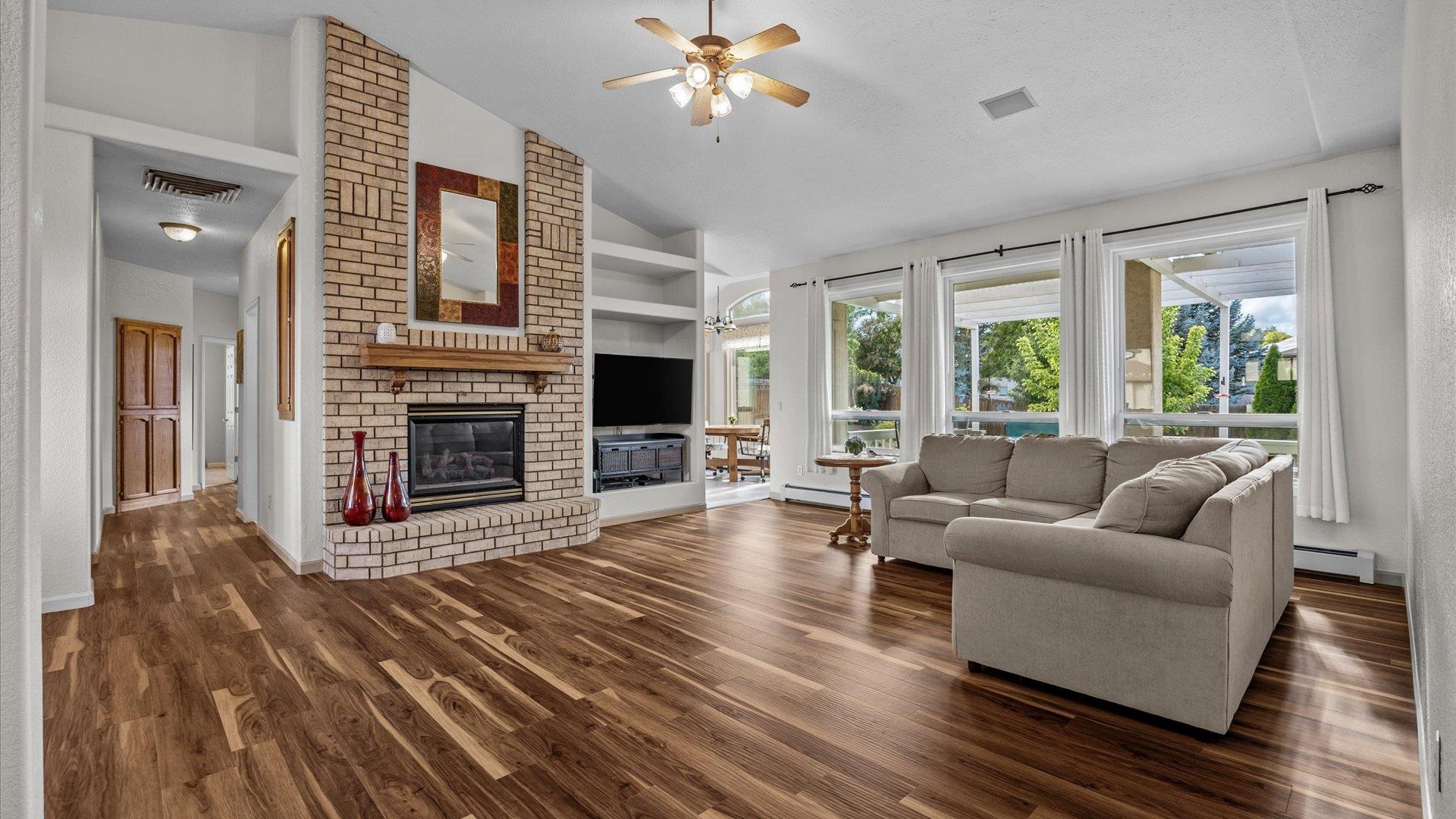 Grand Junction, Colorado, 81507, United States, 3 Bedrooms Bedrooms, ,2 BathroomsBathrooms,Residential,For Sale,1940996