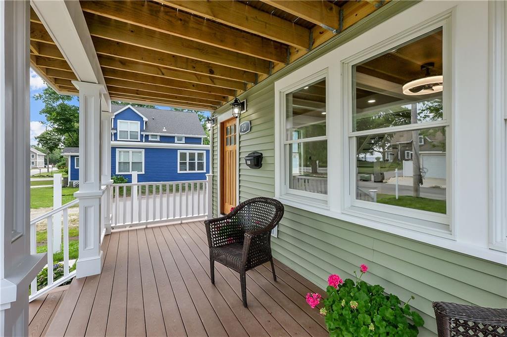 Warwick, Rhode Island, 02889, United States, 3 Bedrooms Bedrooms, ,2 BathroomsBathrooms,Residential,For Sale,1937520