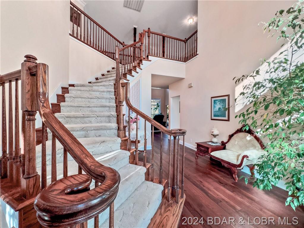 Camdenton, Missouri, 65020, United States, 5 Bedrooms Bedrooms, ,5 BathroomsBathrooms,Residential,For Sale,1850367