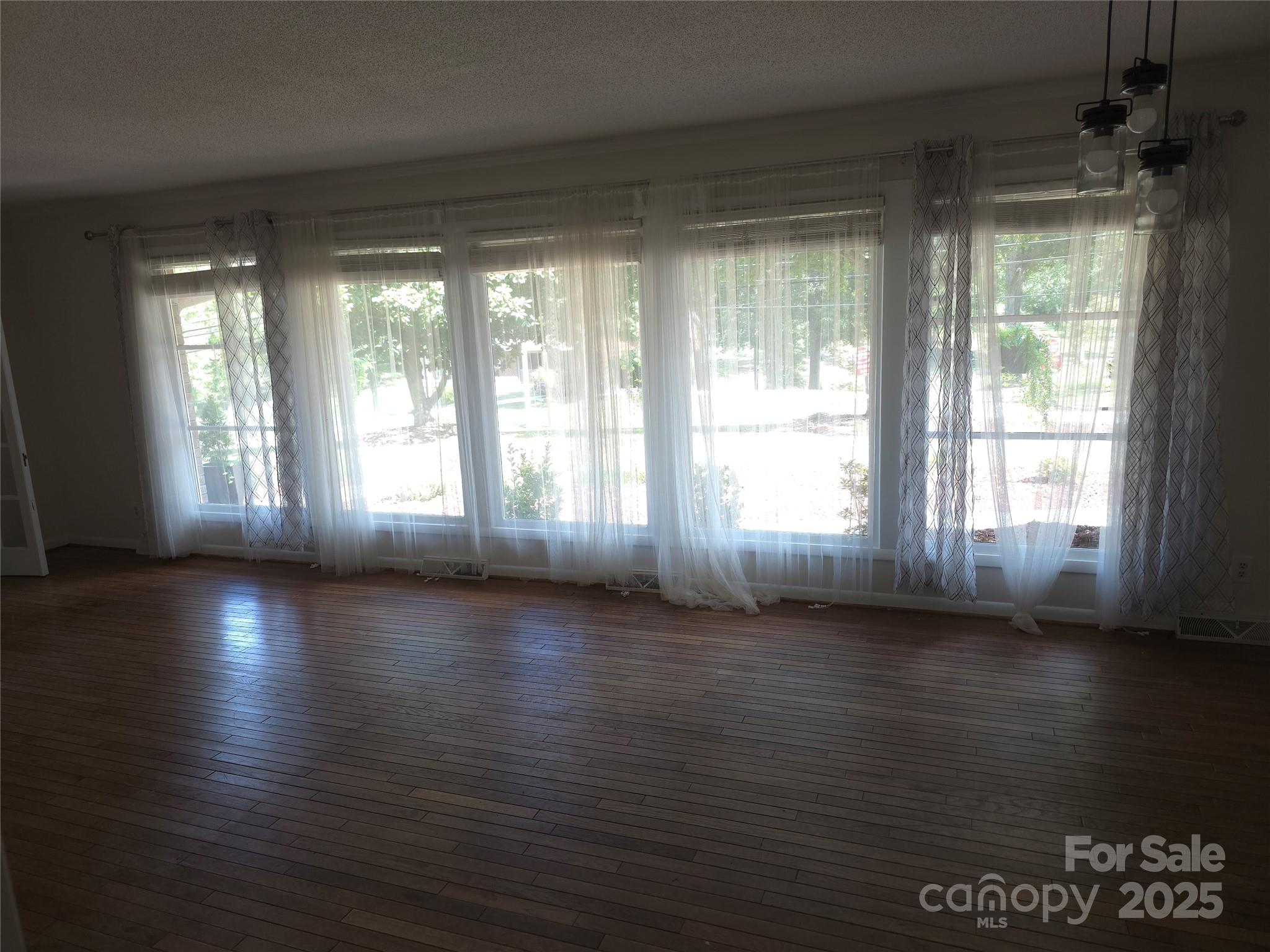 Salisbury, North Carolina, 28144, United States, 5 Bedrooms Bedrooms, ,3 BathroomsBathrooms,Residential,For Sale,1955338