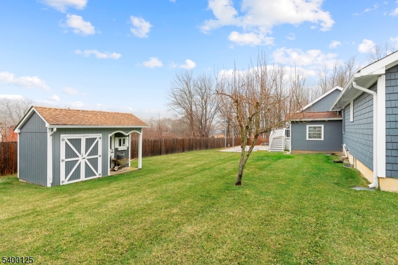 Mount Olive Twp., New Jersey, 07828, United States, 5 Bedrooms Bedrooms, ,3 BathroomsBathrooms,Residential,For Sale,2001791