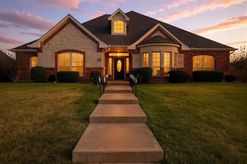 Cleburne, Texas, 76033, United States, 4 Bedrooms Bedrooms, ,3 BathroomsBathrooms,Residential,For Sale,2002191