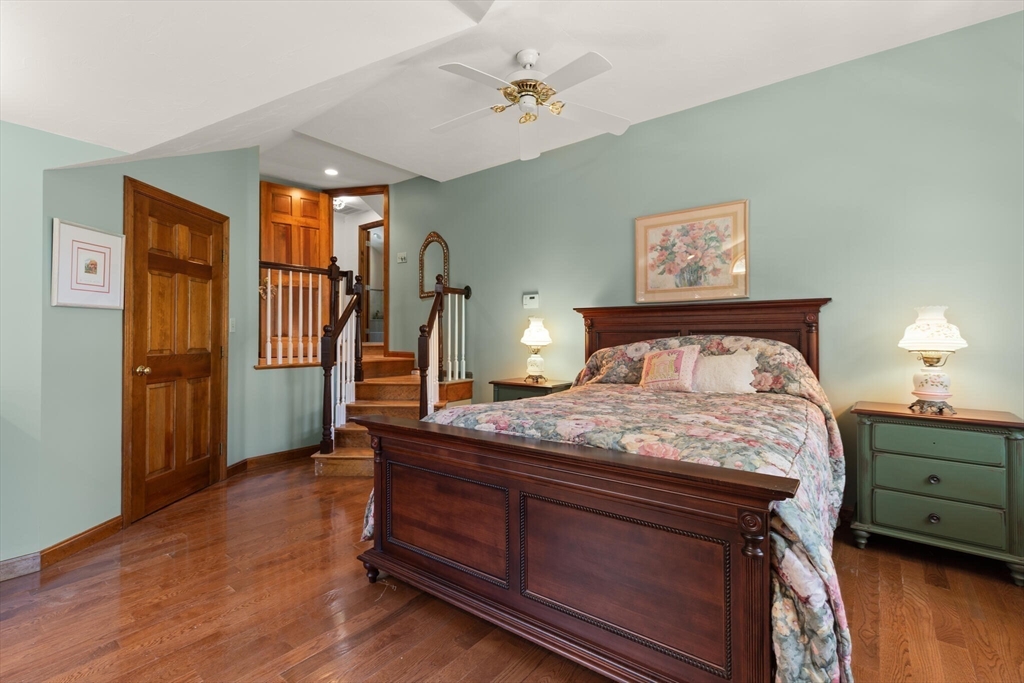 Easton, Massachusetts, 02356, United States, 4 Bedrooms Bedrooms, ,2 BathroomsBathrooms,Residential,For Sale,1896816