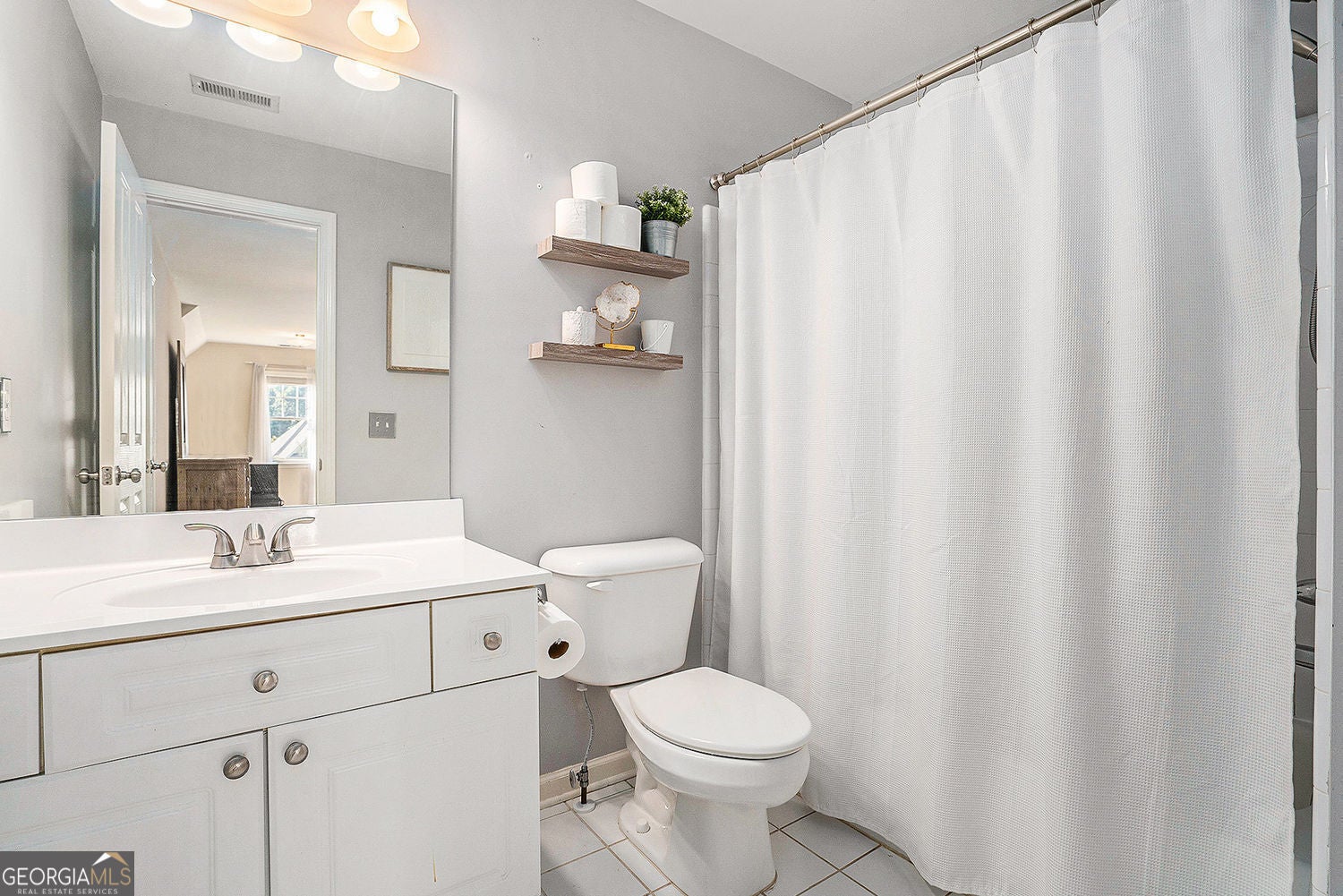 Douglasville, Georgia, 30135, United States, 5 Bedrooms Bedrooms, ,5 BathroomsBathrooms,Residential,For Sale,1913993