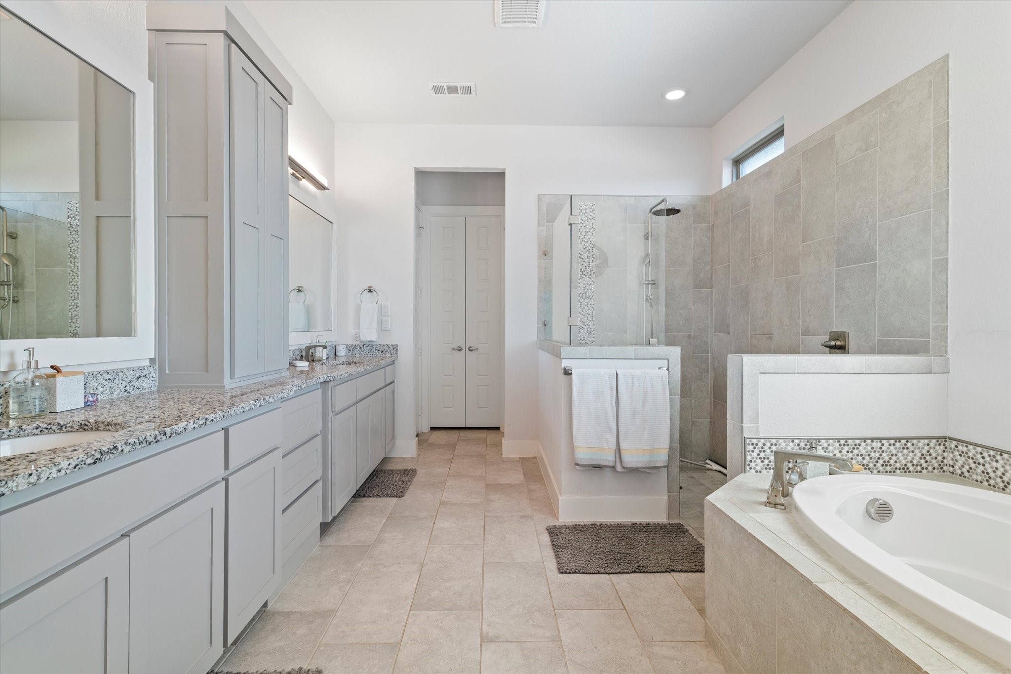 Prosper, Texas, 75078, United States, 4 Bedrooms Bedrooms, ,3 BathroomsBathrooms,Residential,For Sale,1903910