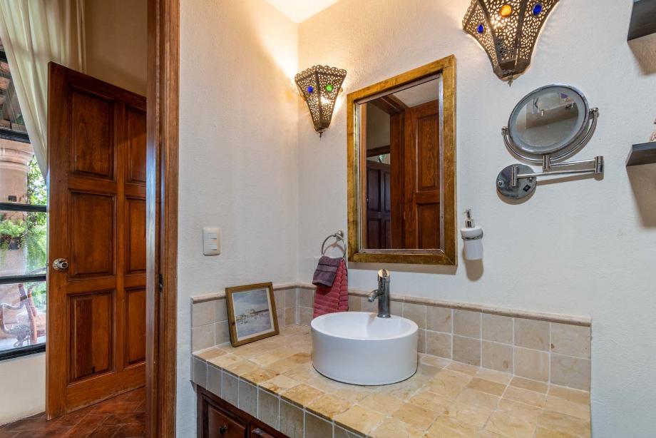 San Miguel de Allende, Guanajuato, 37893, Mexico, 5 Bedrooms Bedrooms, ,5 BathroomsBathrooms,Residential,For Sale,1991635