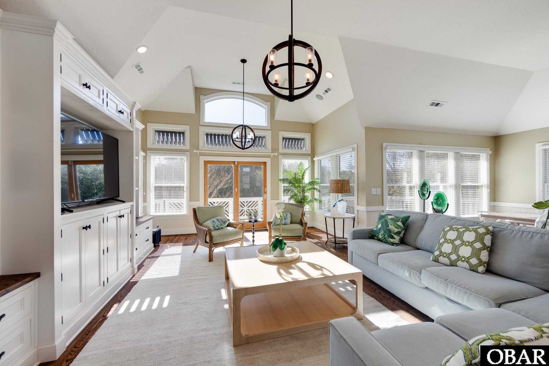 Duck, North Carolina, 27949, United States, 6 Bedrooms Bedrooms, ,7 BathroomsBathrooms,Residential,For Sale,1994366