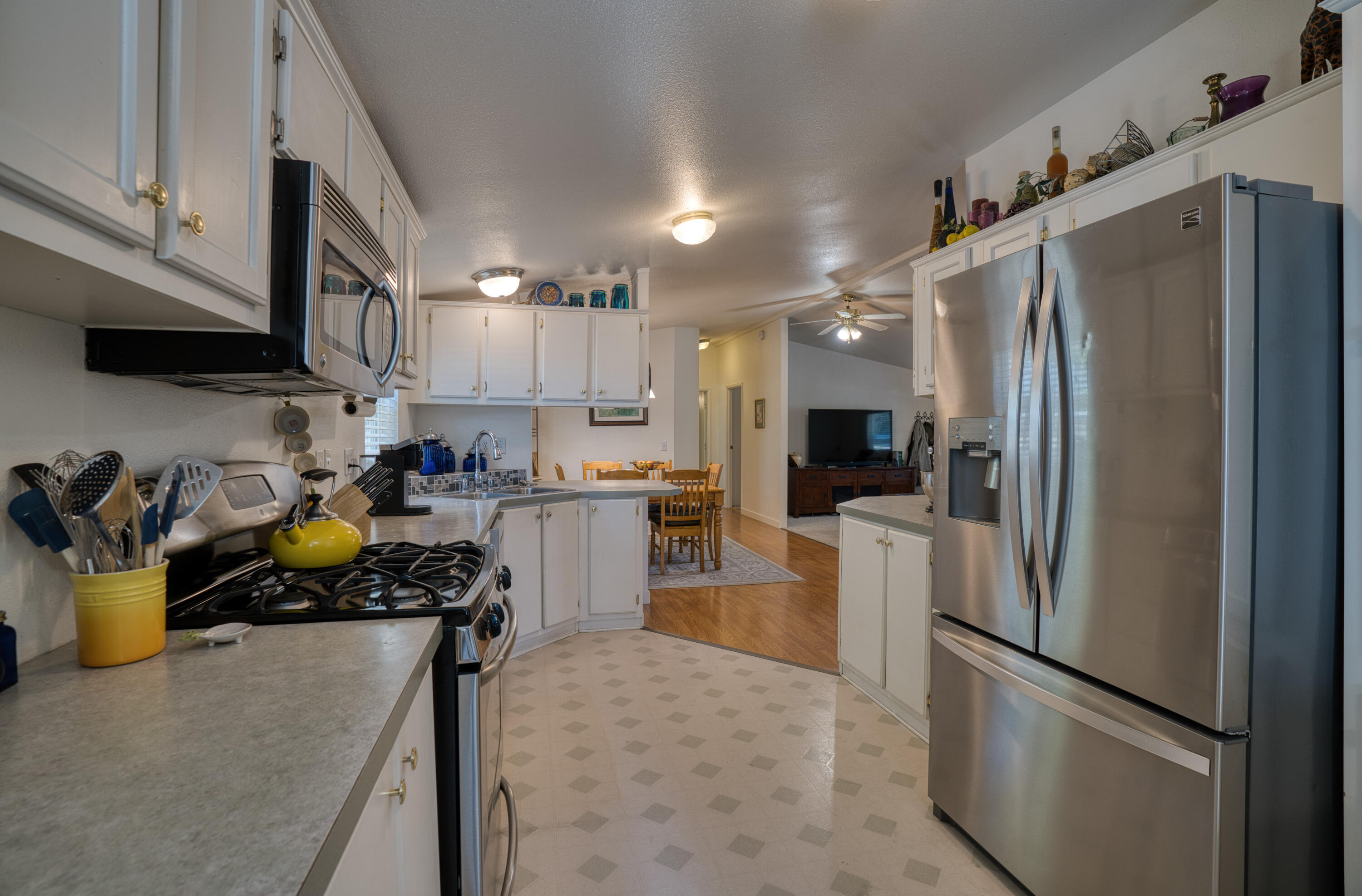 Bend, Oregon, 97701, United States, 3 Bedrooms Bedrooms, ,2 BathroomsBathrooms,Residential,For Sale,1905887