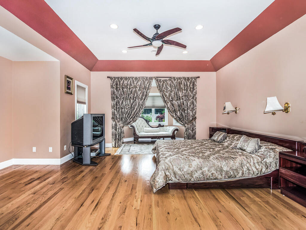 Scarsdale, New York, 10583, United States, 5 Bedrooms Bedrooms, ,6 BathroomsBathrooms,Residential,For Sale,1974207