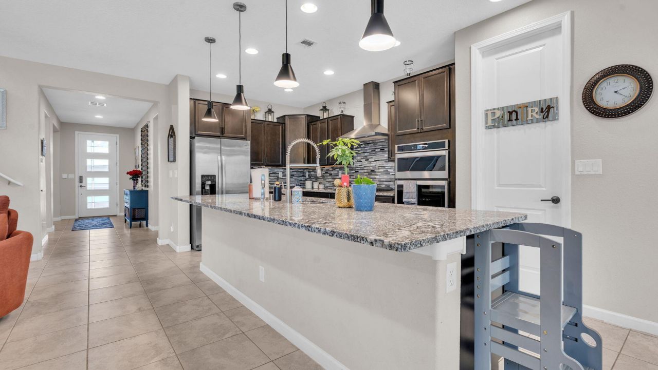 Albuquerque, New Mexico, 87106, United States, 5 Bedrooms Bedrooms, ,4 BathroomsBathrooms,Residential,For Sale,1907467