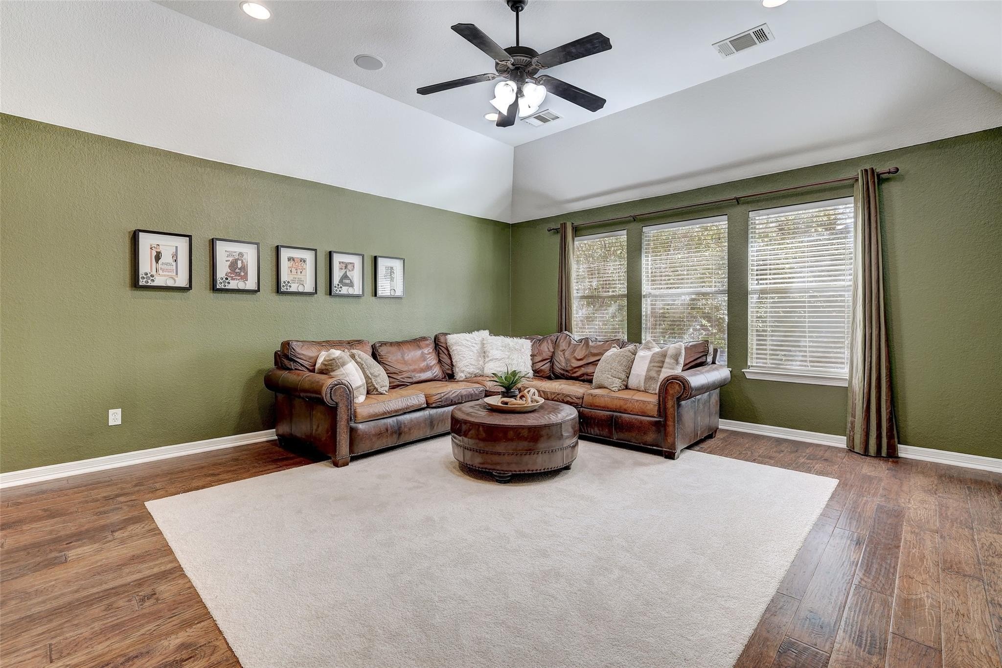 Round Rock, Texas, 78681, United States, 5 Bedrooms Bedrooms, ,4 BathroomsBathrooms,Residential,For Sale,2005669