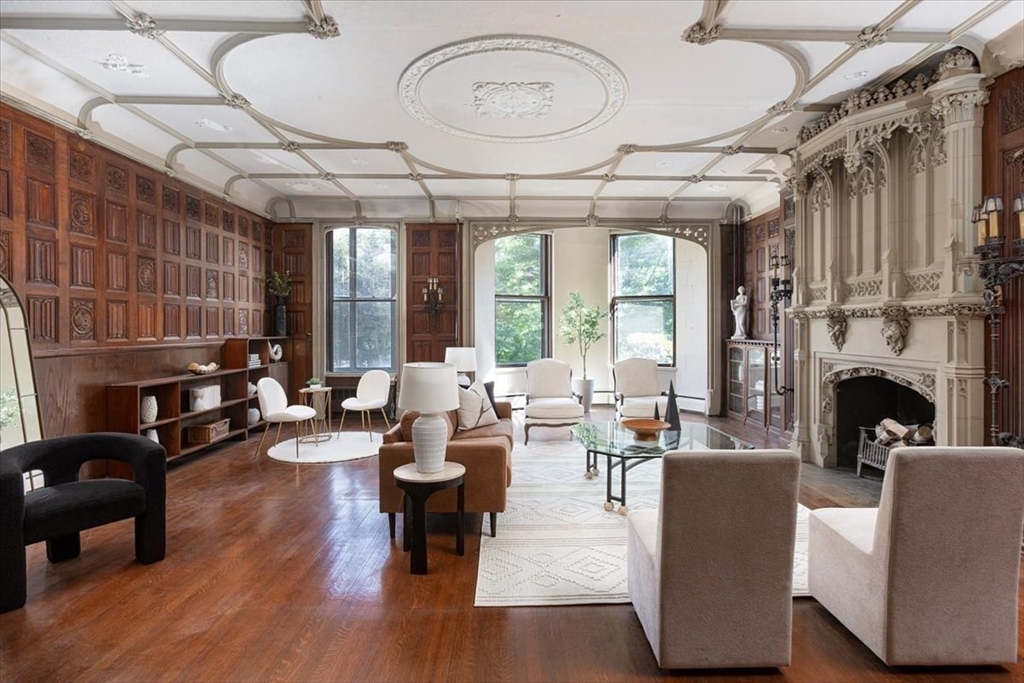 Boston, Massachusetts, 02115, United States, 7 Bedrooms Bedrooms, ,9 BathroomsBathrooms,Residential,For Sale,1948145