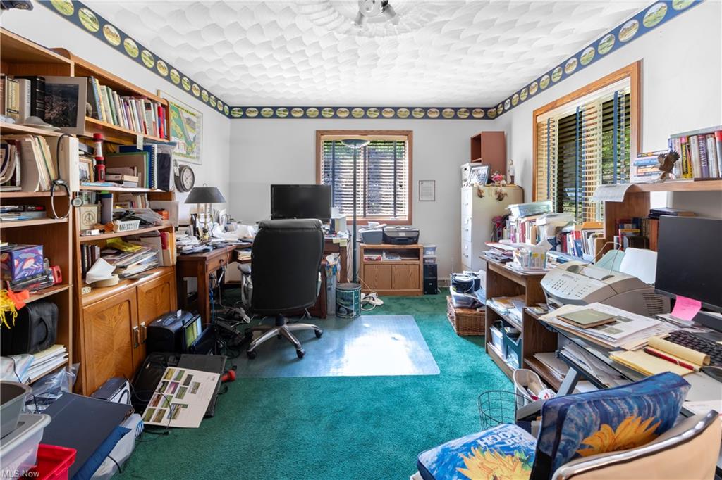 Chester, West Virginia, 26034, United States, 4 Bedrooms Bedrooms, ,3 BathroomsBathrooms,Residential,For Sale,1974553