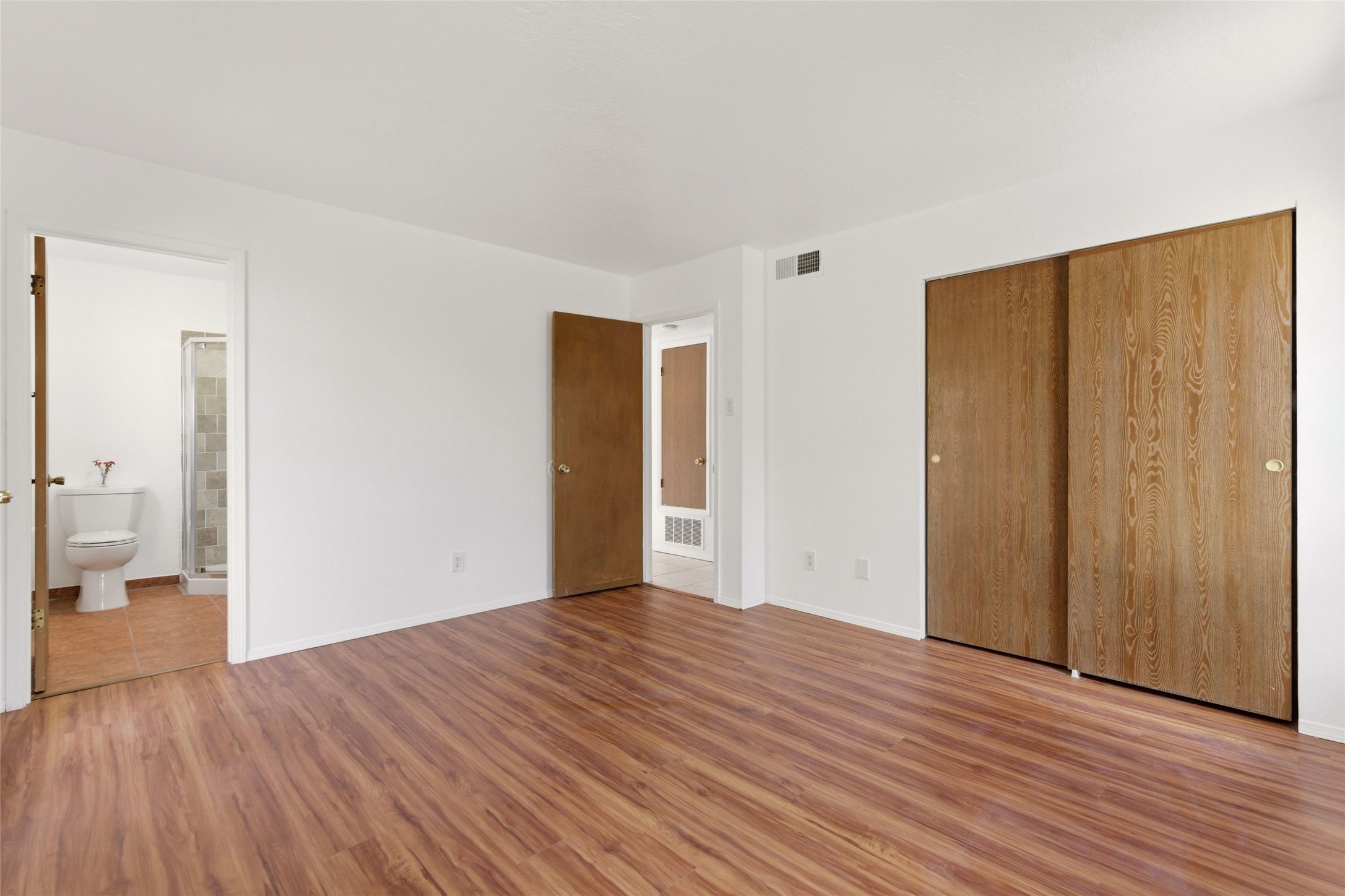  1448 Clark Road - 物件實景