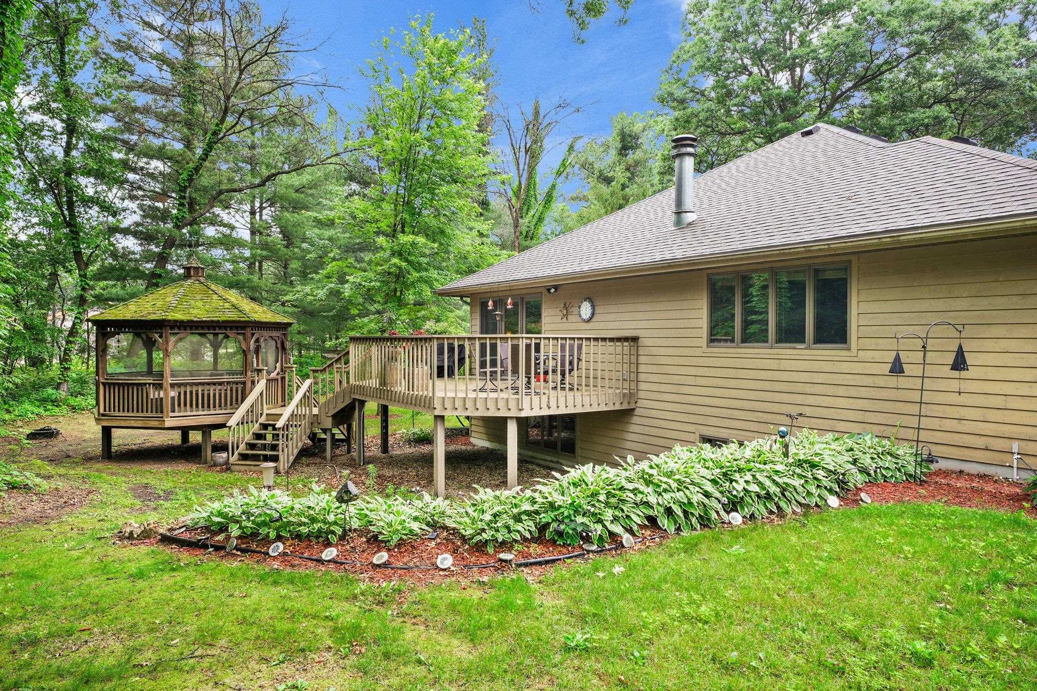 Spring Green, Wisconsin, 53588, United States, 4 Bedrooms Bedrooms, ,3 BathroomsBathrooms,Residential,For Sale,1930492