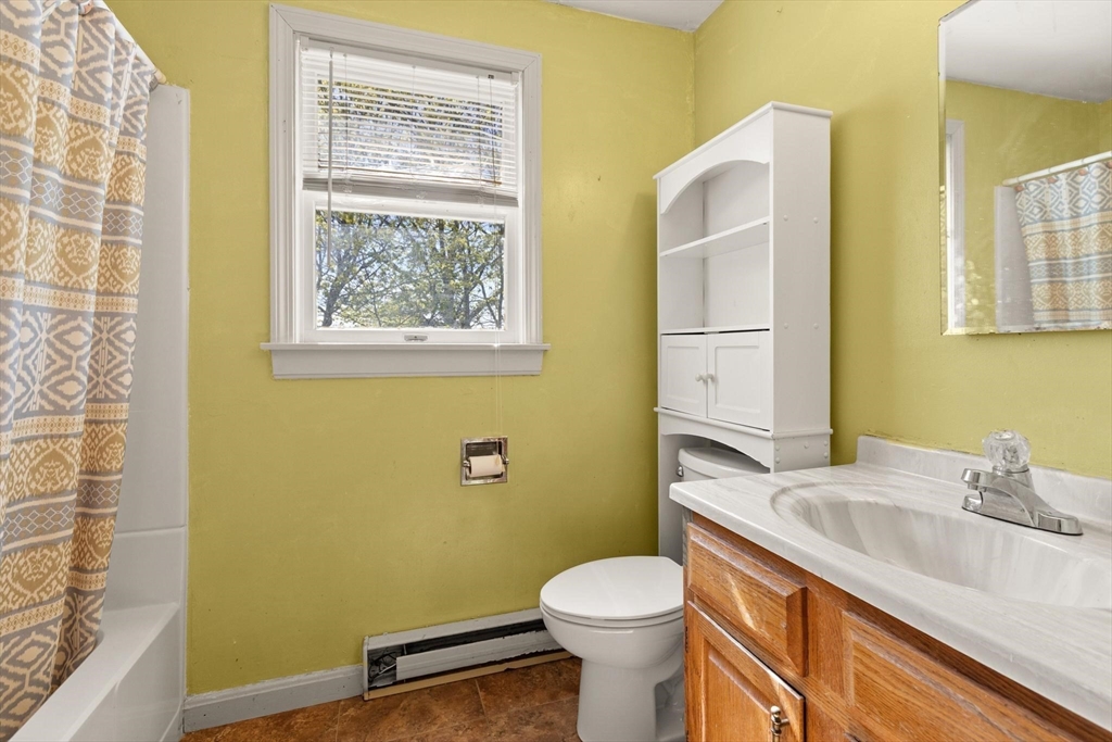 Lynn, Massachusetts, 01902, United States, 4 Bedrooms Bedrooms, ,2 BathroomsBathrooms,Residential,For Sale,2049430