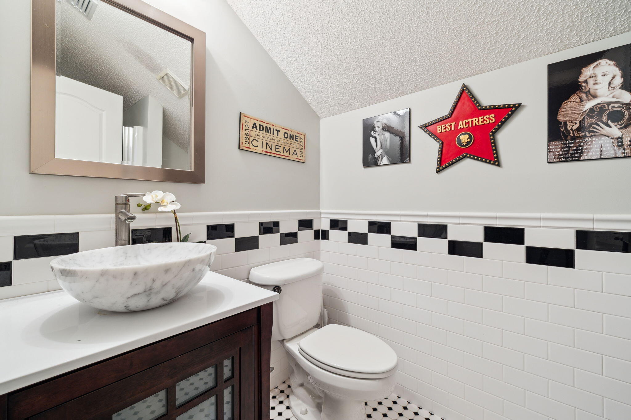 Niceville, Florida, 32578, United States, 4 Bedrooms Bedrooms, ,4 BathroomsBathrooms,Residential,For Sale,1836743