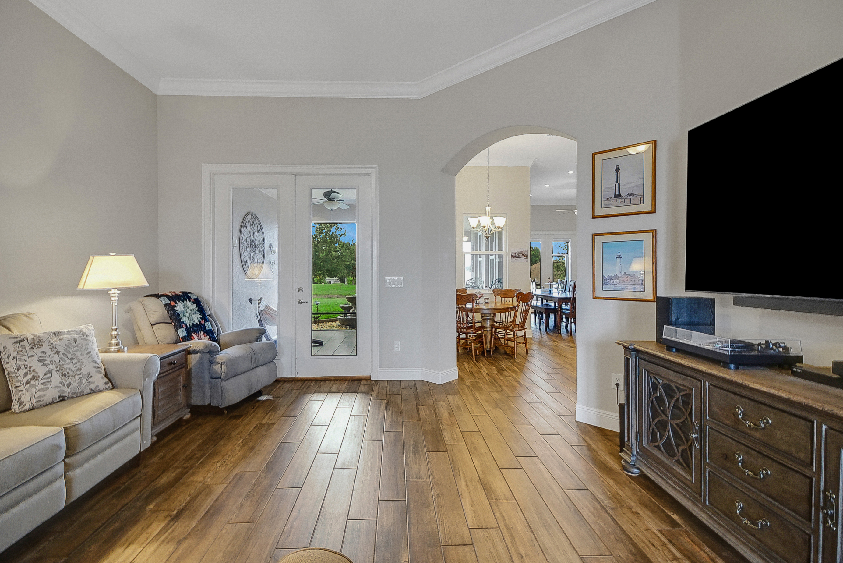 Lady Lake, Florida, 32159, United States, 4 Bedrooms Bedrooms, ,3 BathroomsBathrooms,Residential,For Sale,1945025