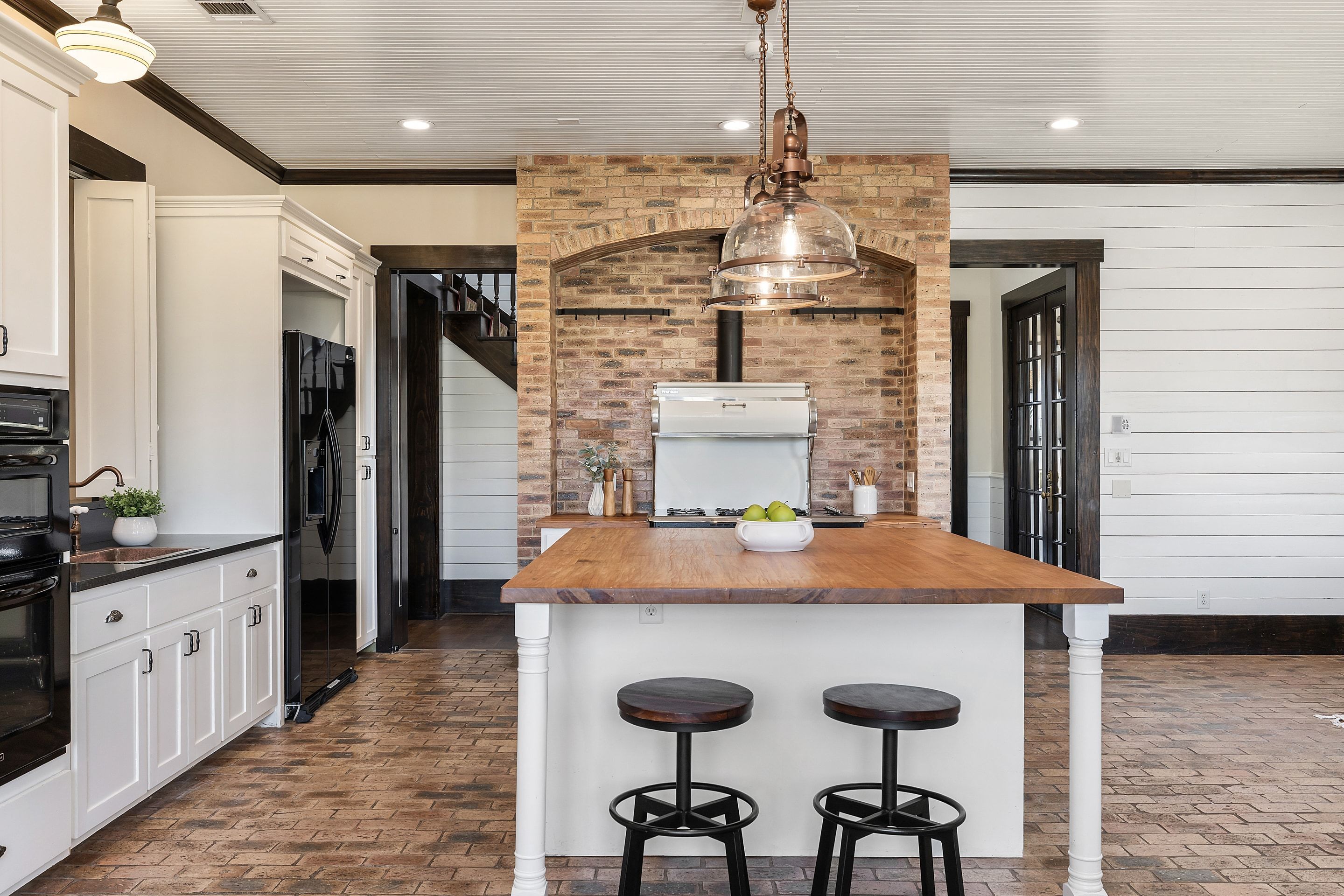  Victorian Farmhouse Inspired Gem in Driftwood