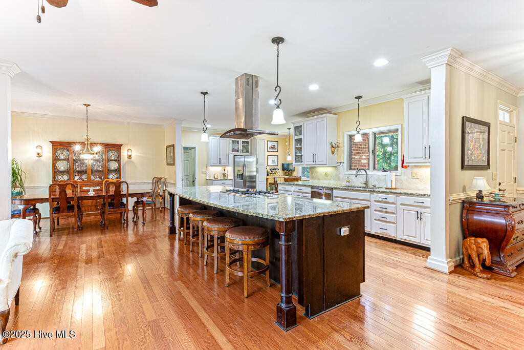 Pinehurst, North Carolina, 28374, United States, 3 Bedrooms Bedrooms, ,4 BathroomsBathrooms,Residential,For Sale,1875660
