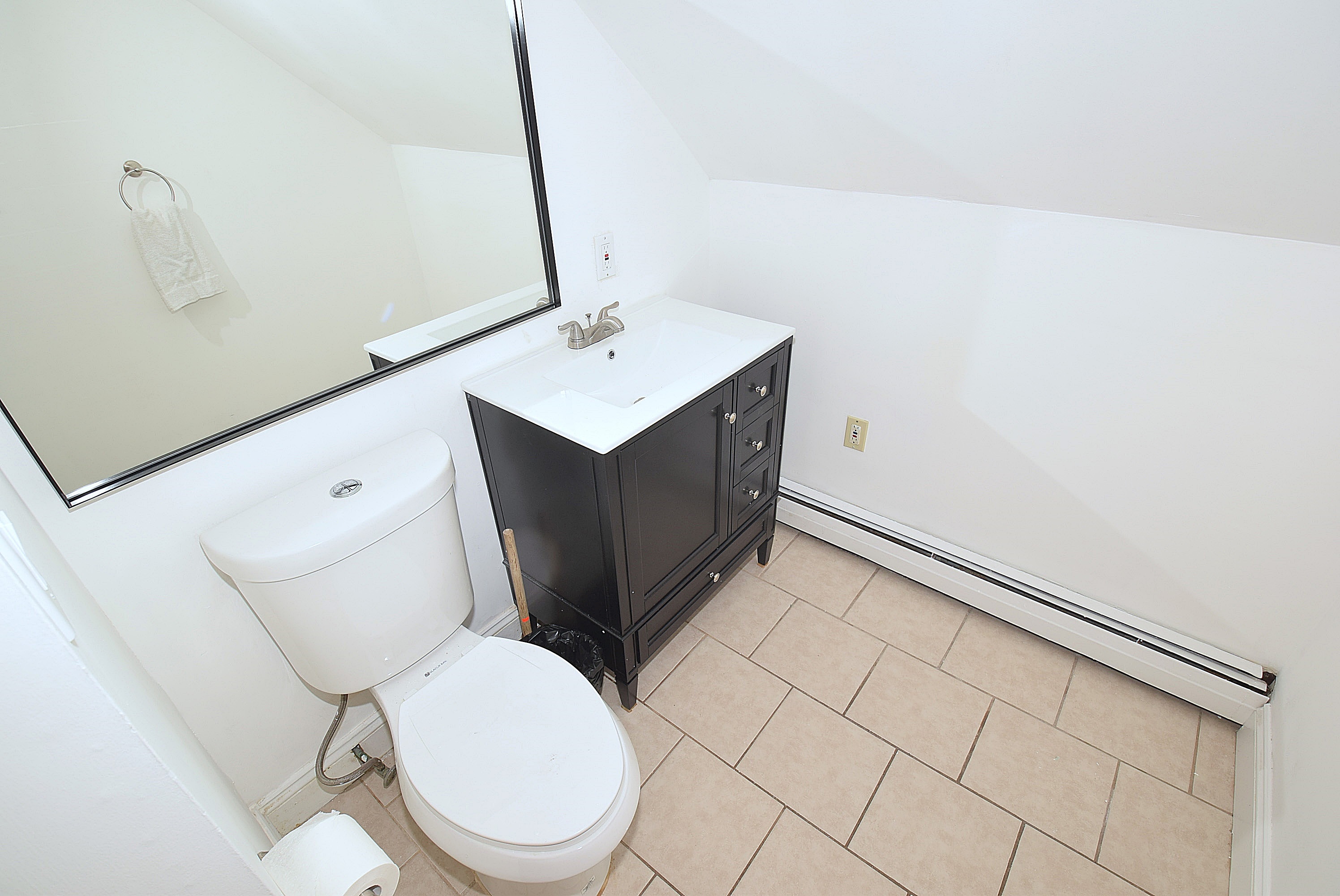 Levittown, New York, 11756, United States, 4 Bedrooms Bedrooms, ,2 BathroomsBathrooms,Residential,For Sale,2000416