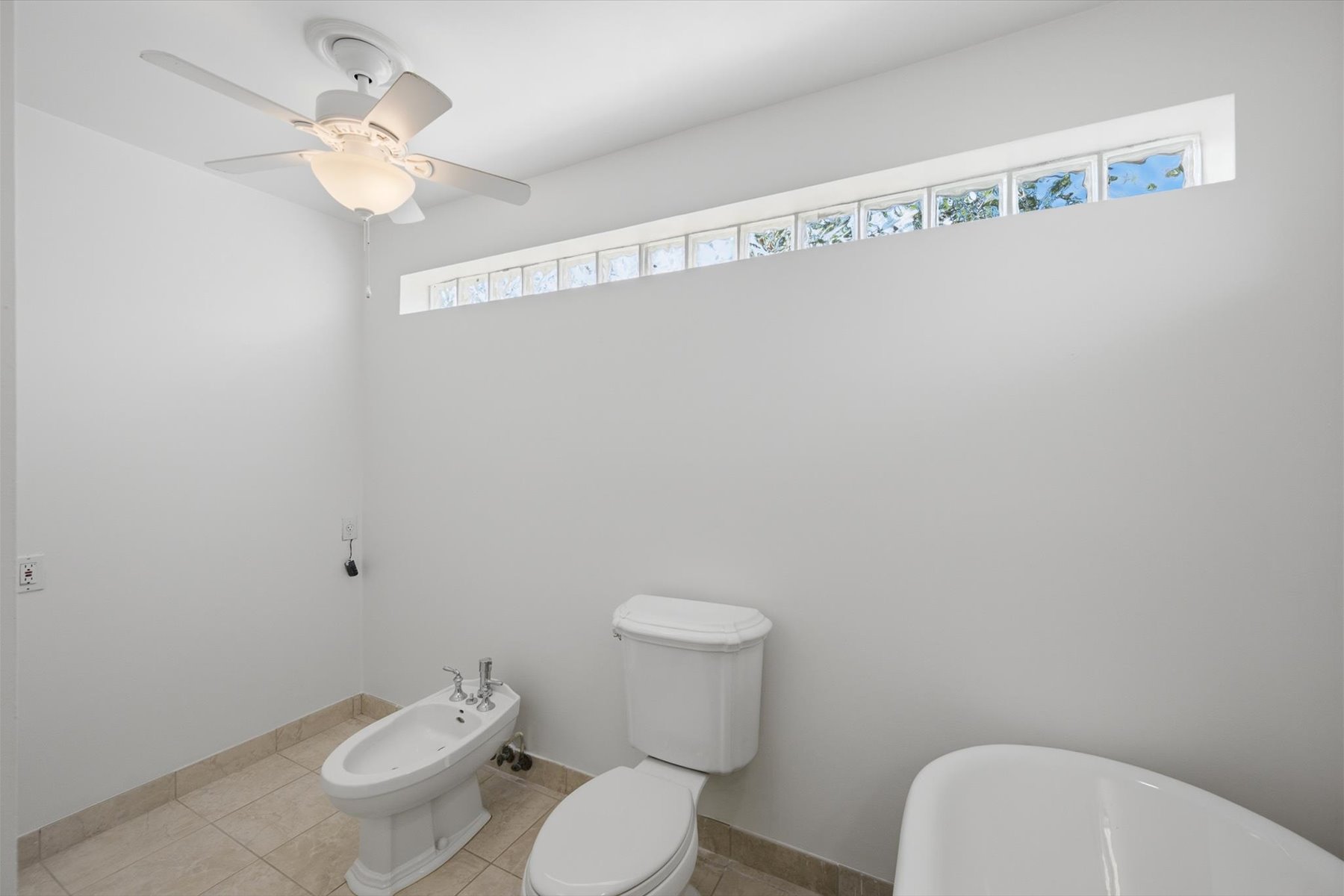  207 S Palm Avenue, Indialantic, FL, 32903 - 物件實景