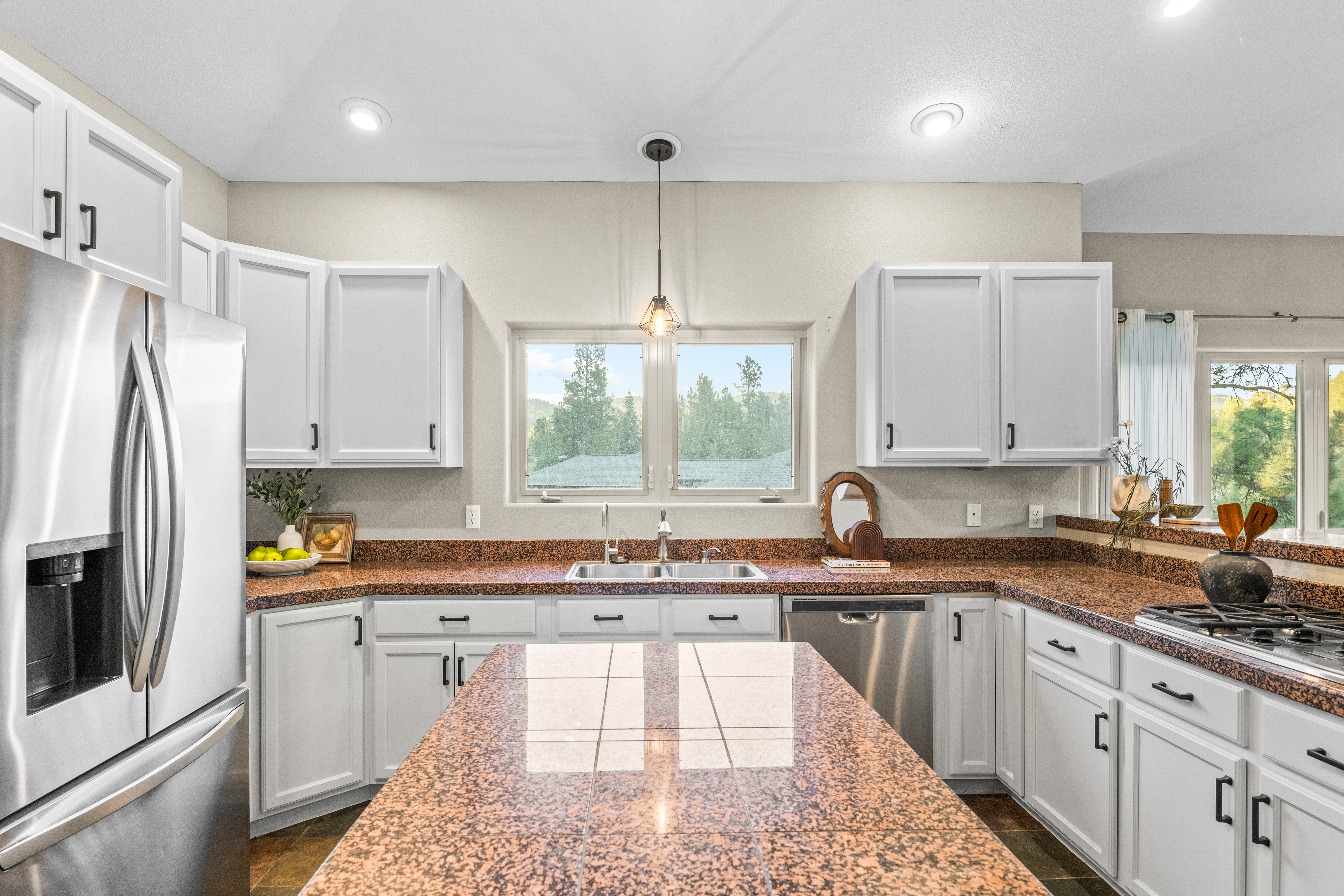  Bear Creek Canyon Mountain Home with Decks, Views & Main Level Living - 物件實景