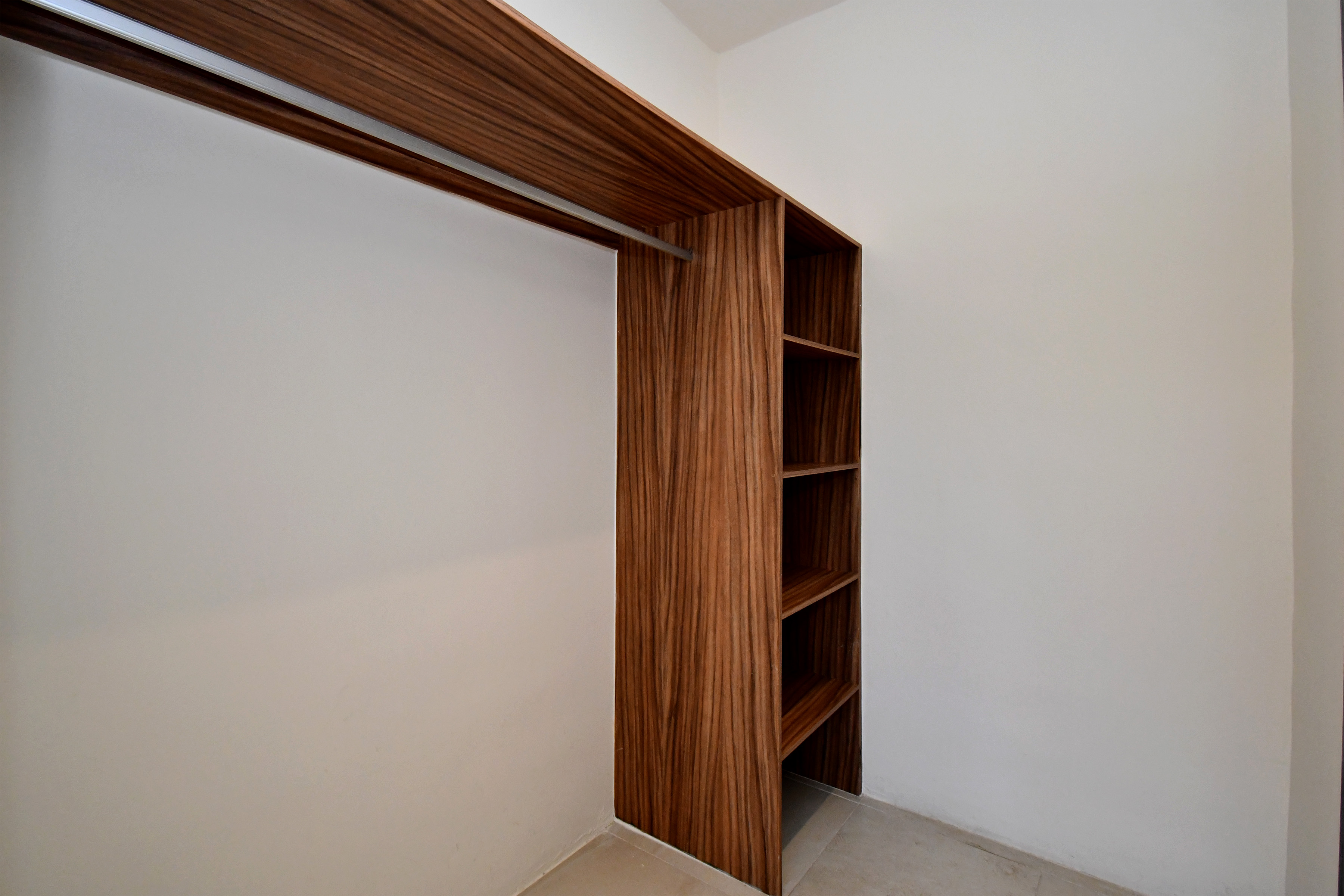  Modern Three-Bedroom Apartment with Terrace in Selvanova, Coto 8 - 物件實景