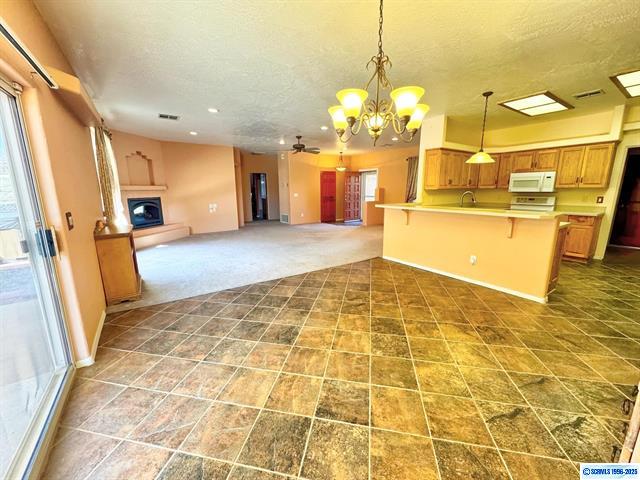 Silver City, New Mexico, 88061, United States, 3 Bedrooms Bedrooms, ,2 BathroomsBathrooms,Residential,For Sale,1977832