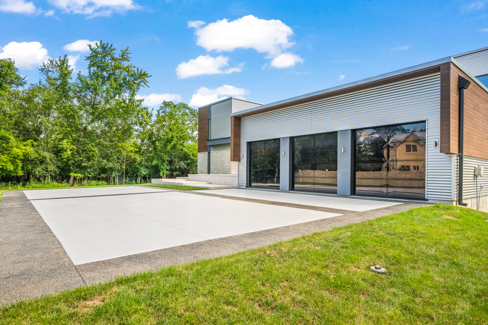 Glenview, Illinois, 60025, United States, 6 Bedrooms Bedrooms, ,8 BathroomsBathrooms,Residential,For Sale,1941643