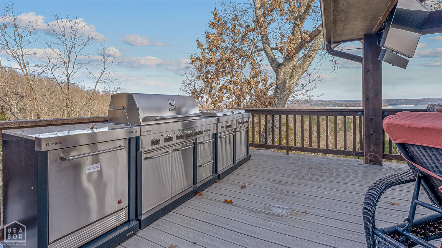 Mountain Home, Arkansas, 72653, United States, 5 Bedrooms Bedrooms, ,3 BathroomsBathrooms,Residential,For Sale,2002861