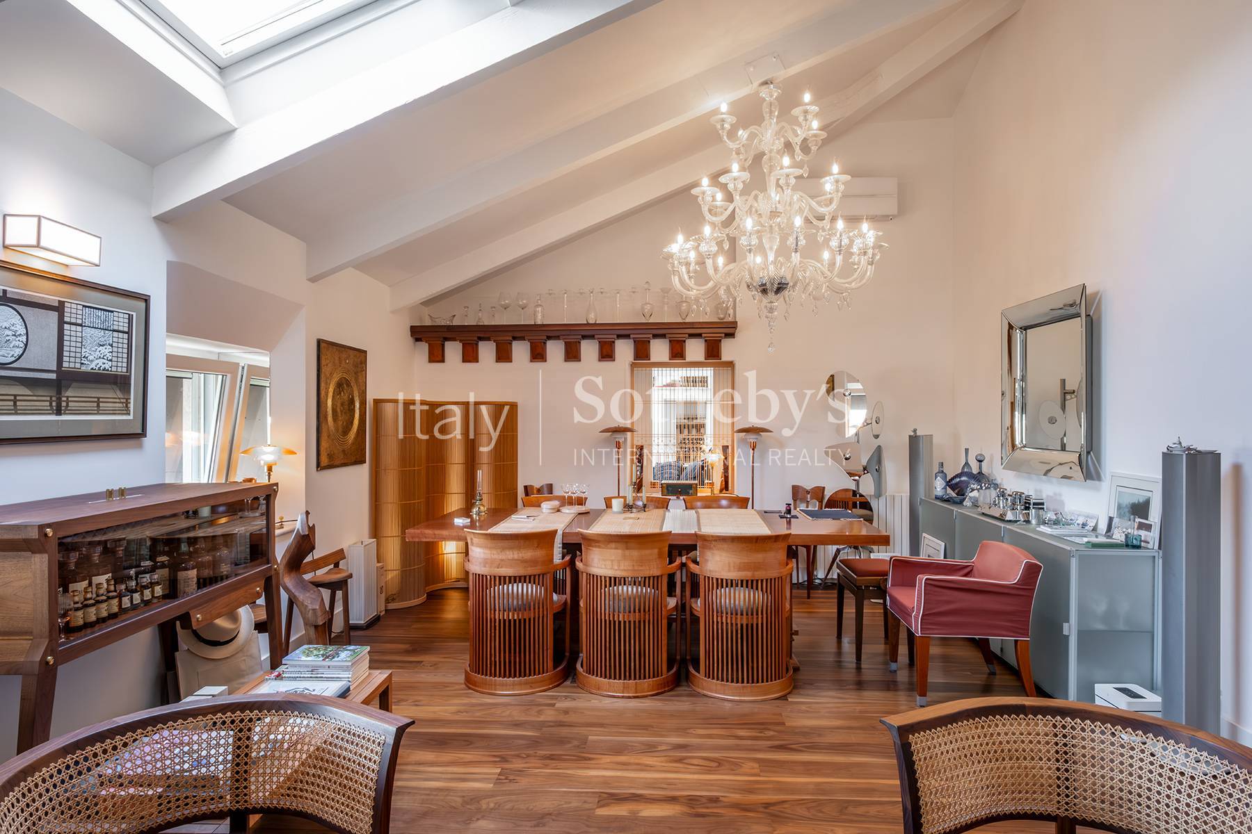  Elegant apartment with a terrace in a historic villa - 物件實景