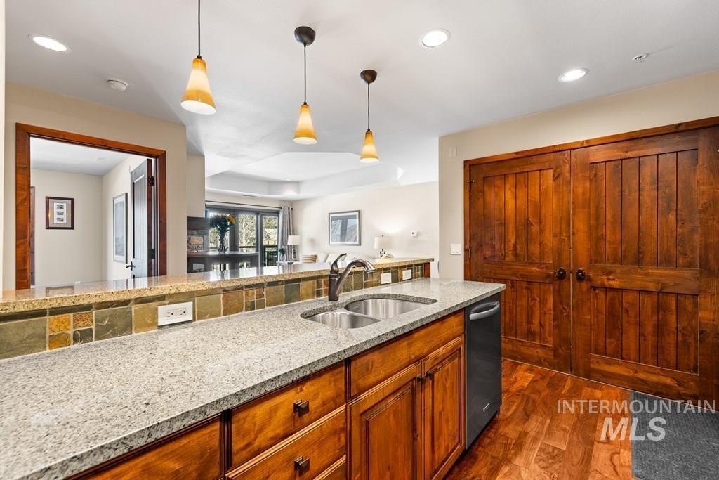 McCall, Idaho, 83638, United States, 2 Bedrooms Bedrooms, ,2 BathroomsBathrooms,Residential,For Sale,1916211