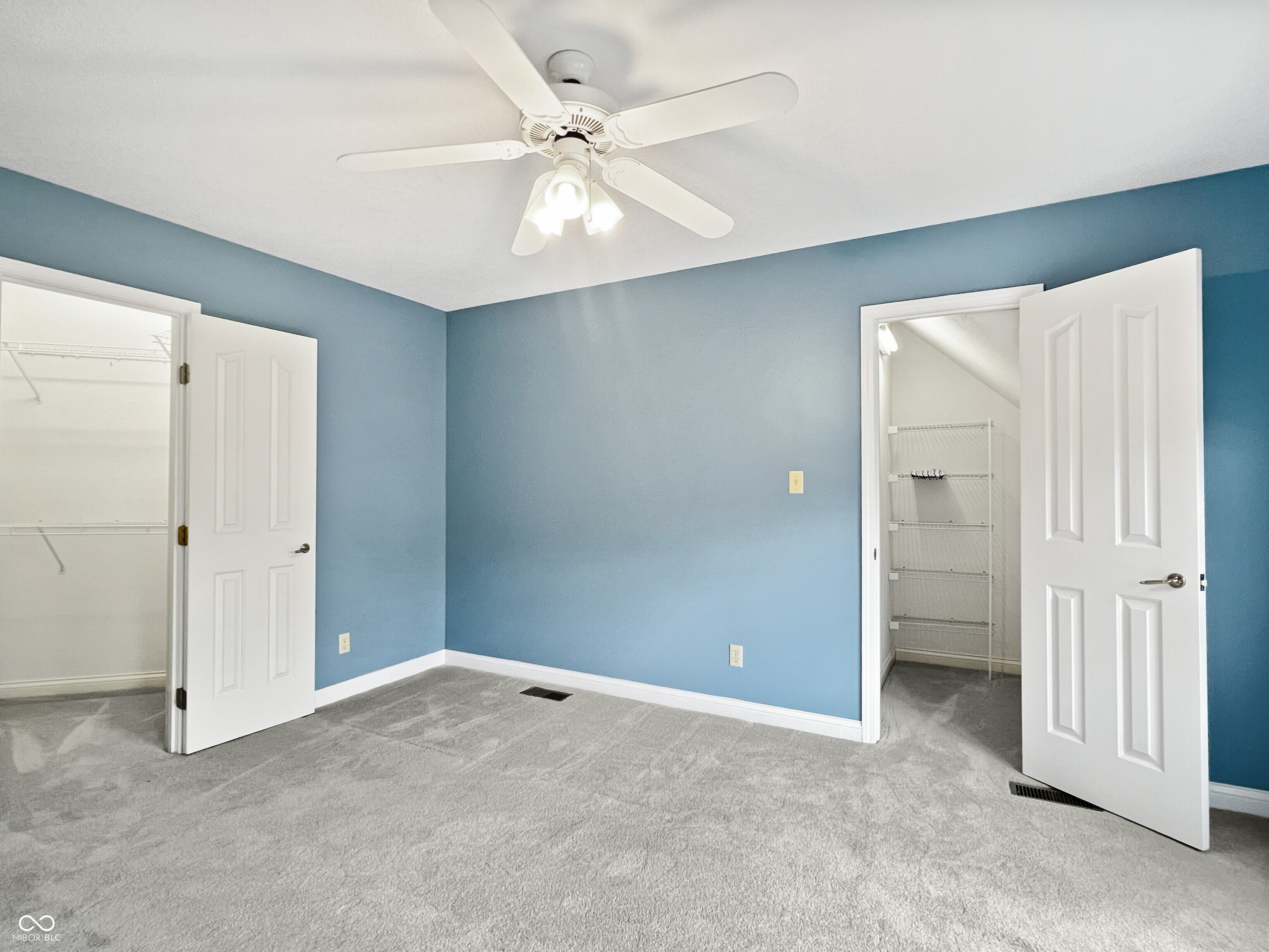 Columbus, Indiana, 47201, United States, 5 Bedrooms Bedrooms, ,6 BathroomsBathrooms,Residential,For Sale,1979621